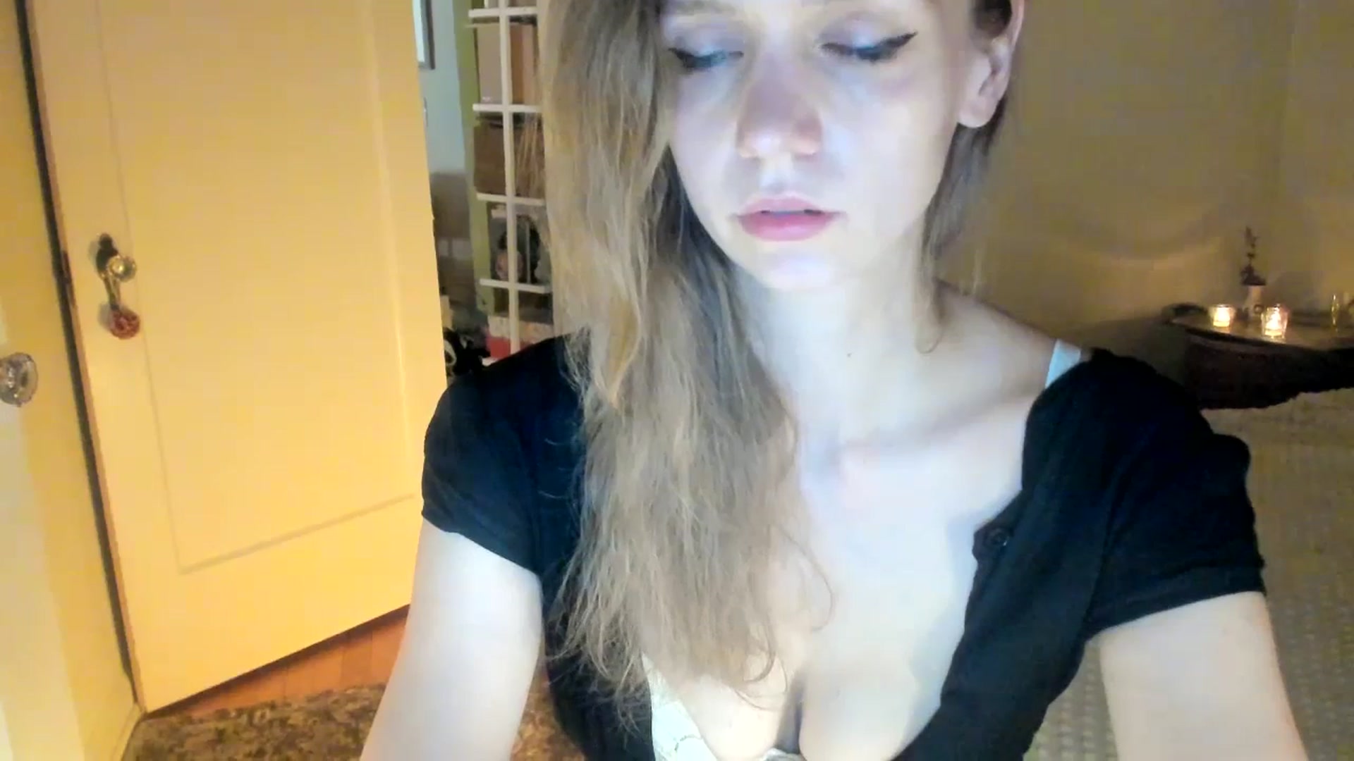 Gallery image thumbnail from muffinmoon's myfreecams stream on, 07/21/2023, 05:57 image 19 of 20