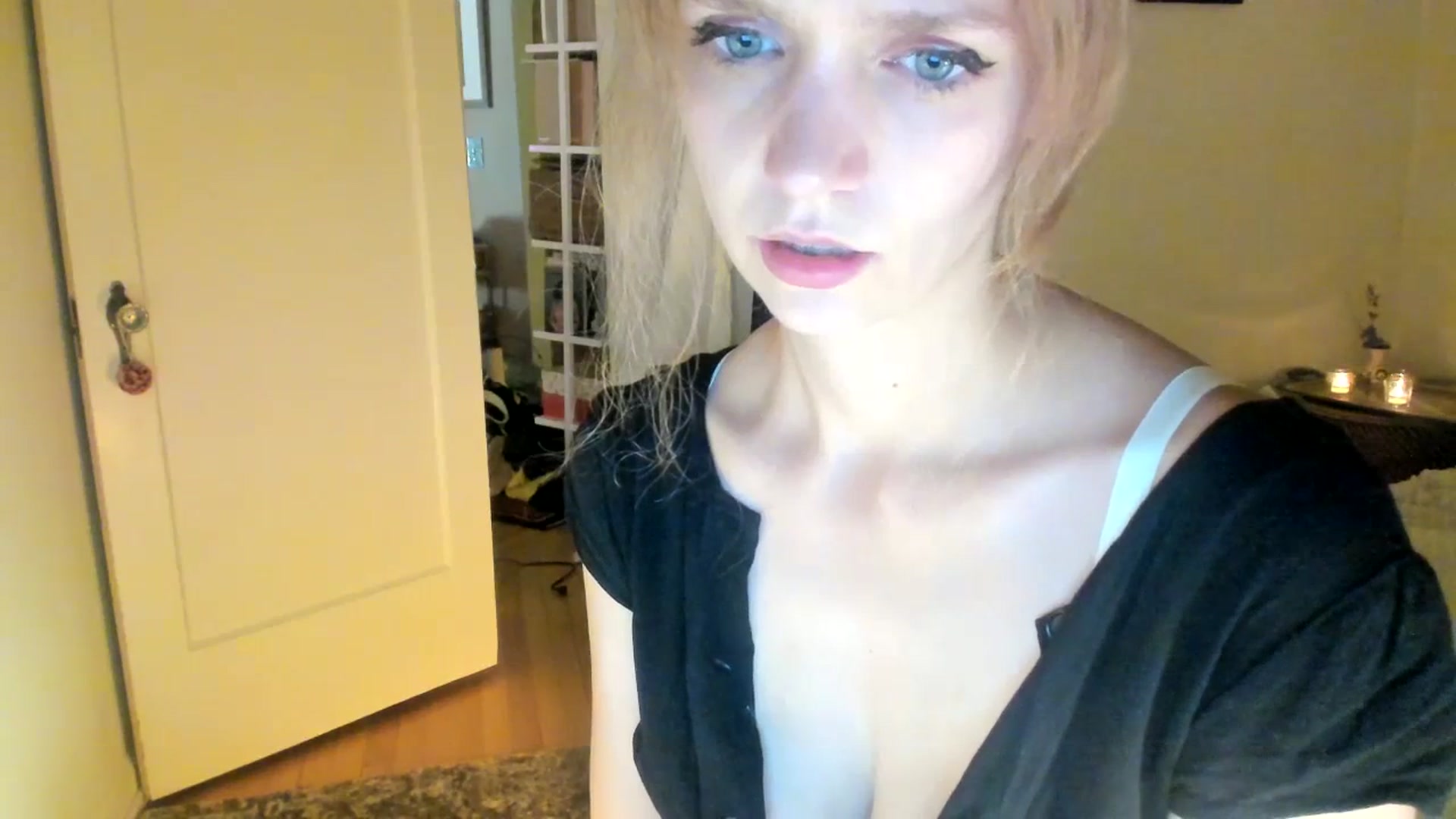 Gallery image thumbnail from muffinmoon's myfreecams stream on, 07/21/2023, 05:57 image 9 of 20