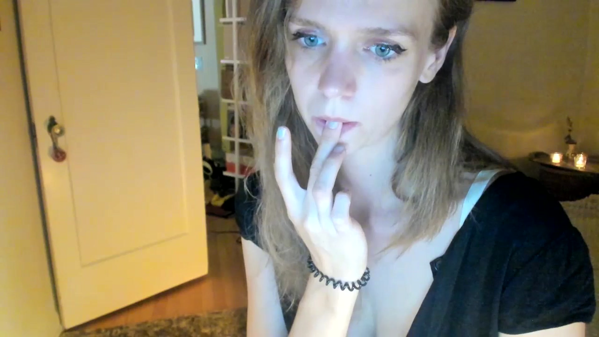 Gallery image thumbnail from muffinmoon's myfreecams stream on, 07/21/2023, 05:57 image 11 of 20