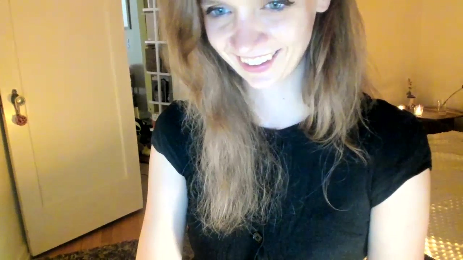 Gallery image thumbnail from muffinmoon's myfreecams stream on, 07/21/2023, 05:57 image 4 of 20