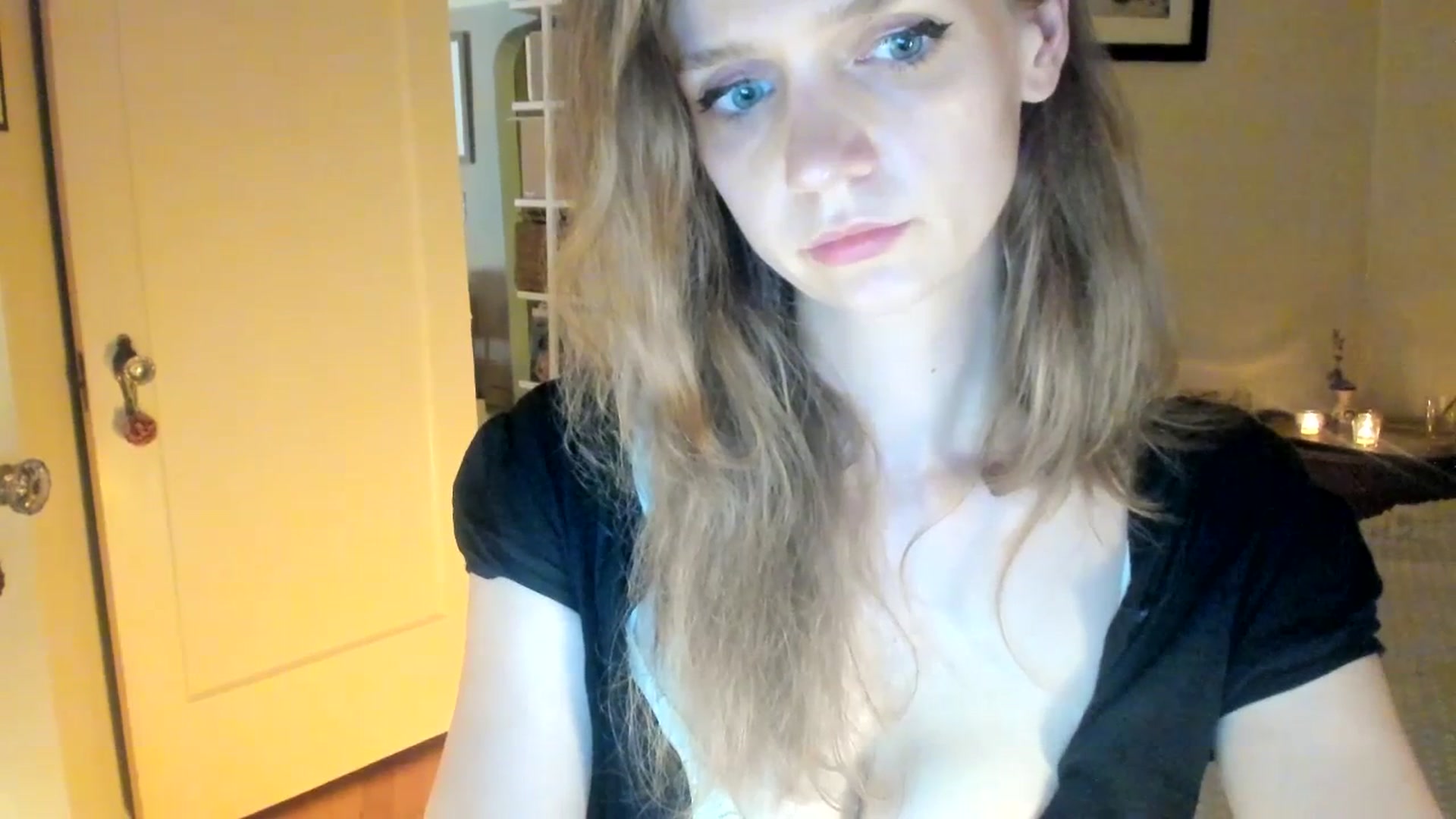 Gallery image thumbnail from muffinmoon's myfreecams stream on, 07/21/2023, 05:57 image 18 of 20