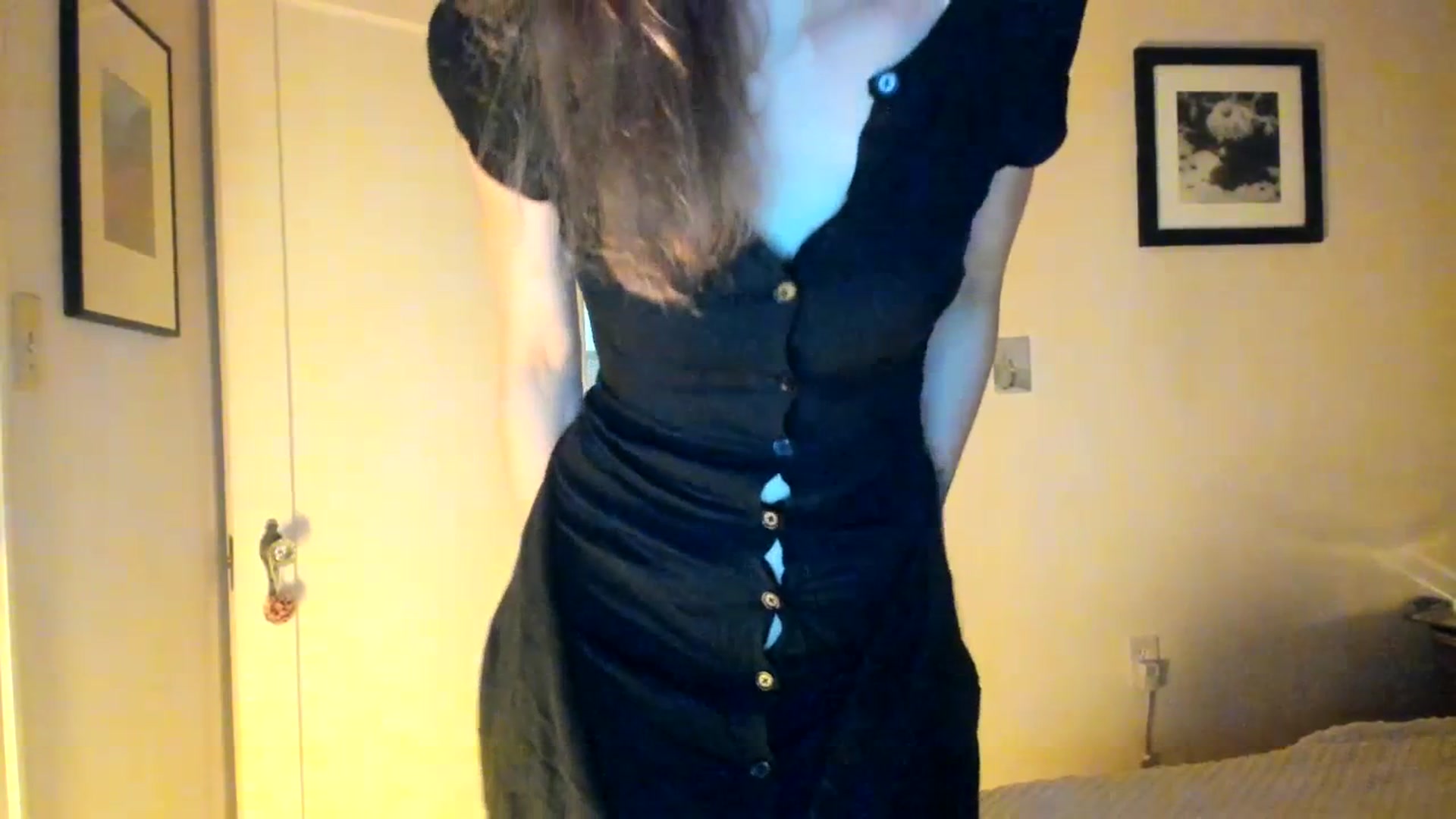 Gallery image thumbnail from muffinmoon's myfreecams stream on, 07/21/2023, 05:57 image 5 of 20
