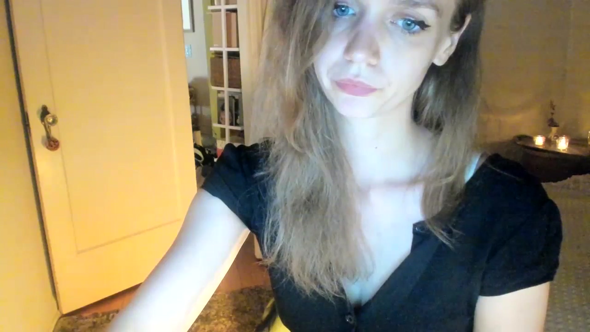 Gallery image thumbnail from muffinmoon's myfreecams stream on, 07/21/2023, 05:57 image 7 of 20