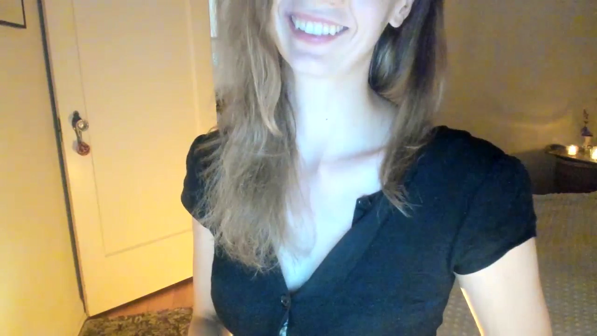 Gallery image thumbnail from muffinmoon's myfreecams stream on, 07/21/2023, 05:57 image 6 of 20