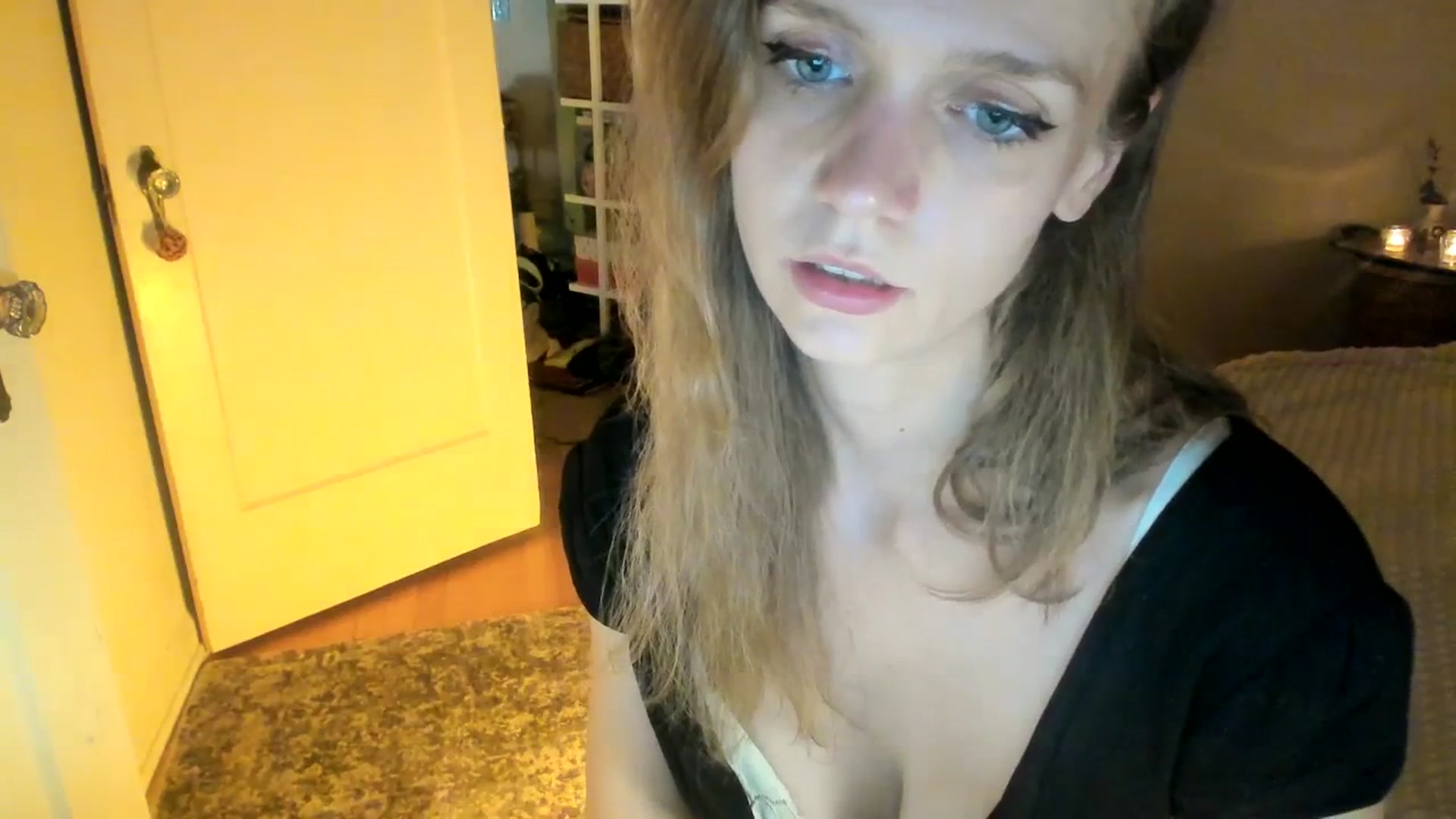 Gallery image thumbnail from muffinmoon's myfreecams stream on, 07/21/2023, 07:04 image 9 of 20