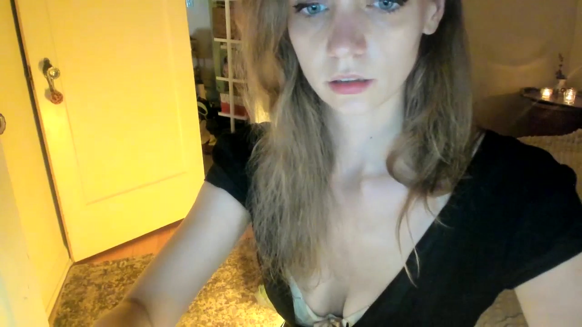 Gallery image thumbnail from muffinmoon's myfreecams stream on, 07/21/2023, 07:04 image 12 of 20
