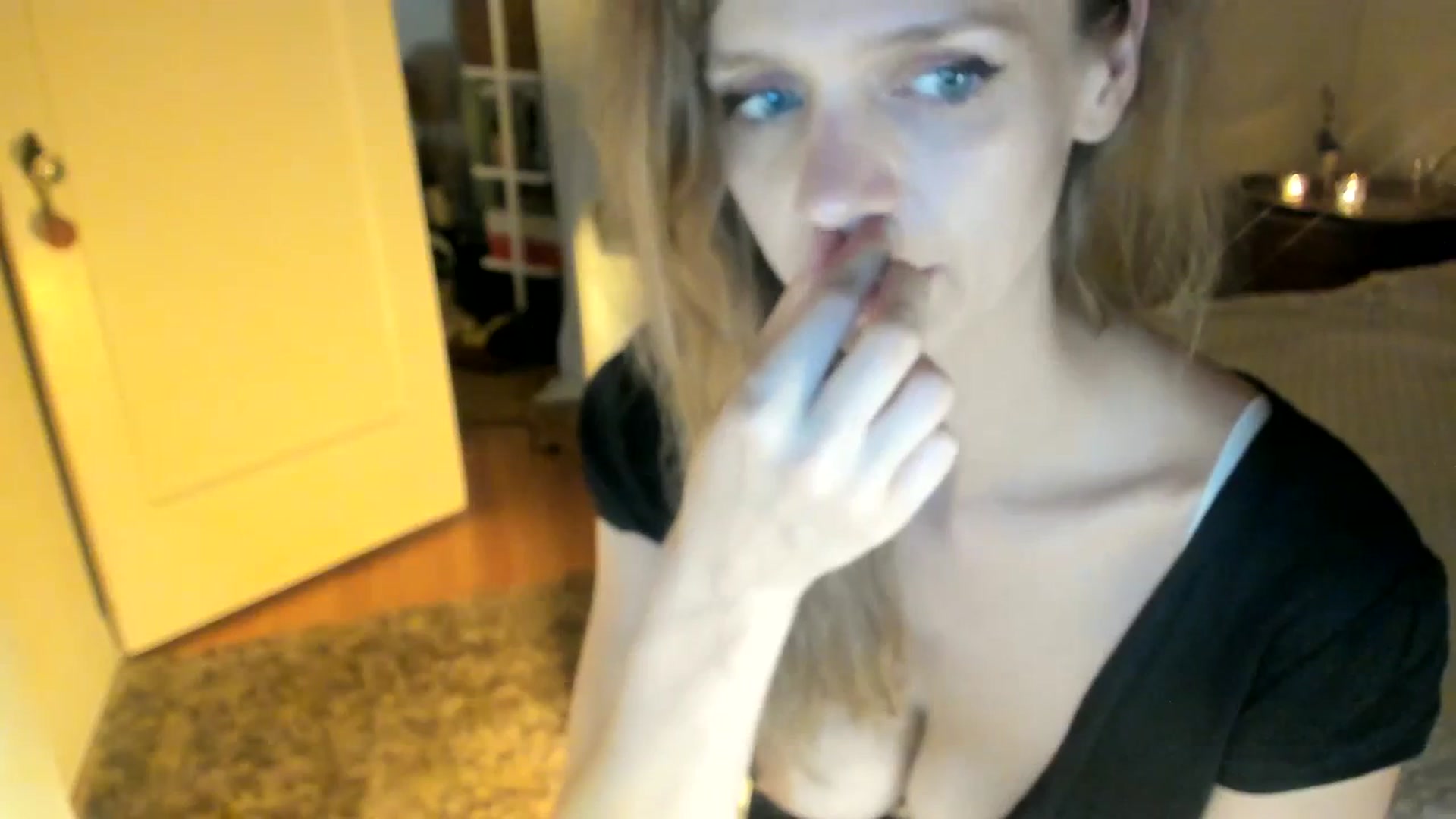 Gallery image thumbnail from muffinmoon's myfreecams stream on, 07/21/2023, 07:04 image 5 of 20