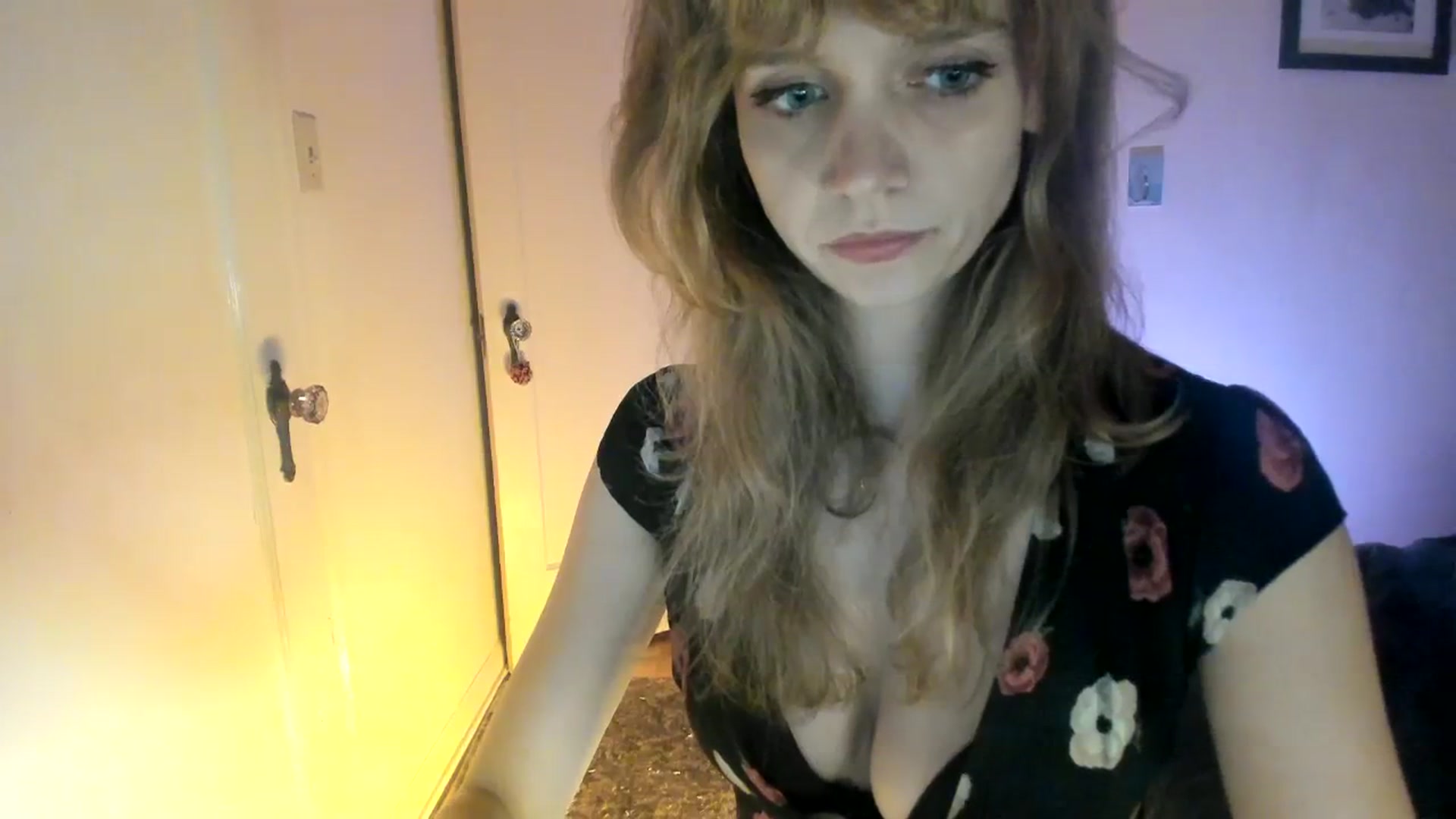 Gallery image thumbnail from muffinmoon's myfreecams stream on, 09/24/2023, 07:31 image 2 of 20