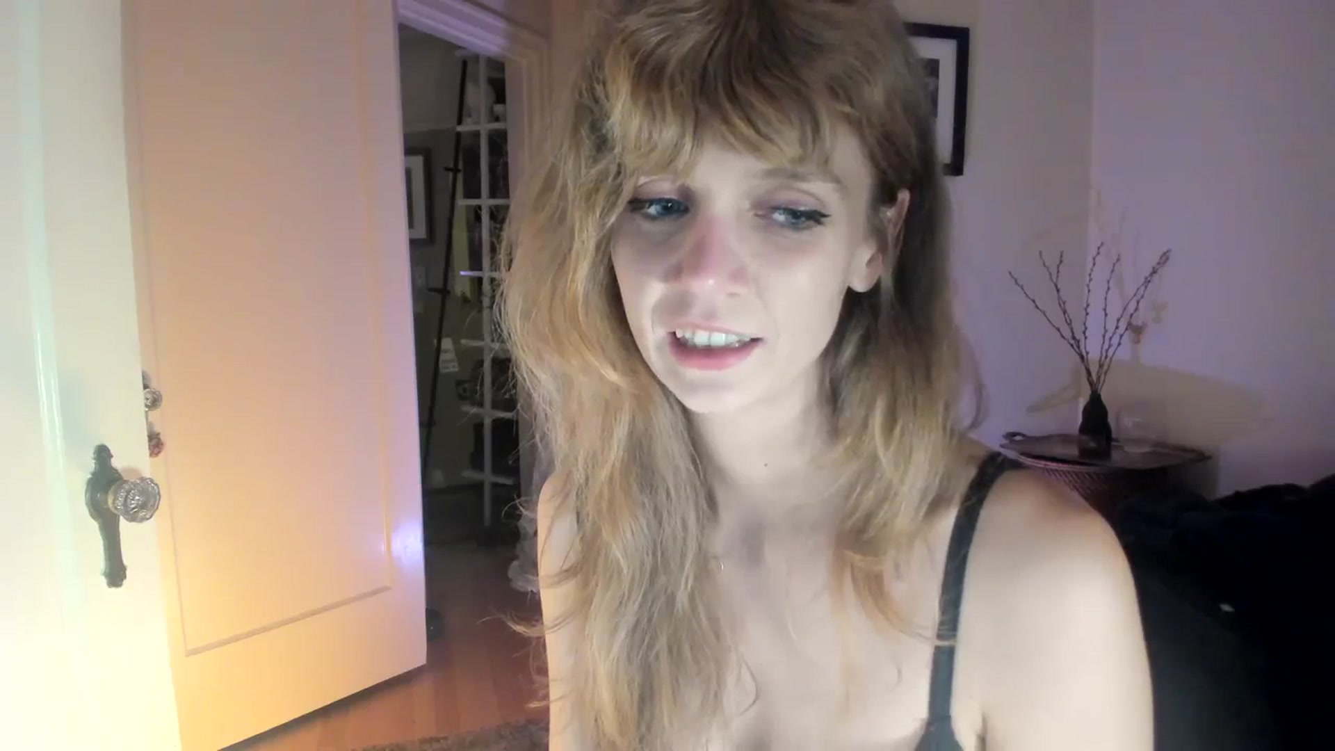 Gallery image thumbnail from muffinmoon's myfreecams stream on, 09/24/2023, 07:31 image 18 of 20