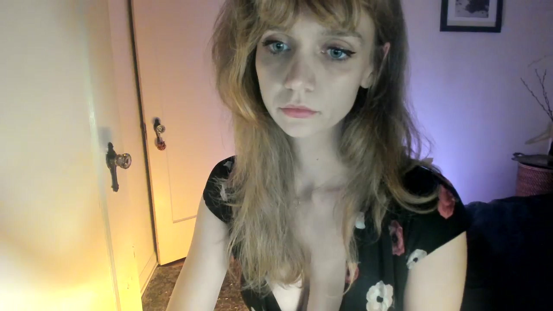 Gallery image thumbnail from muffinmoon's myfreecams stream on, 09/24/2023, 07:31 image 4 of 20