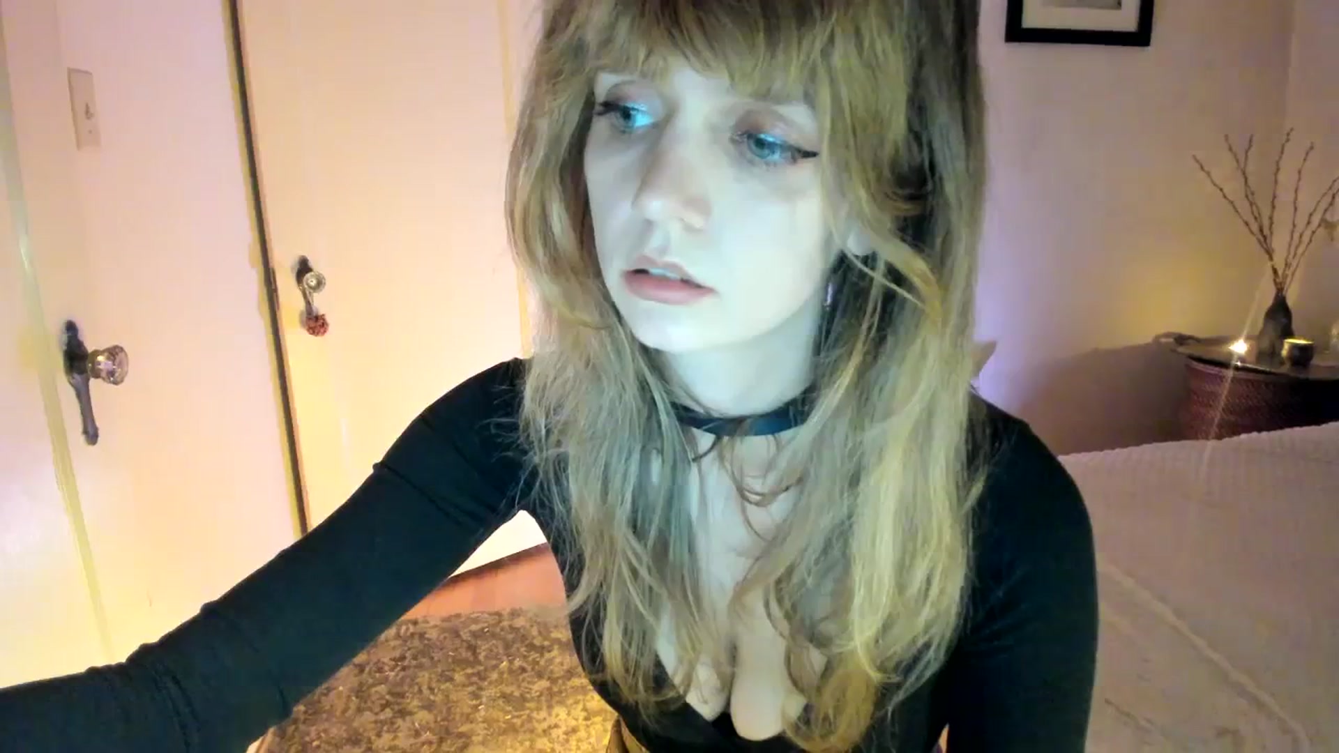 Gallery image thumbnail from muffinmoon's myfreecams stream on, 09/28/2023, 04:13 image 11 of 20