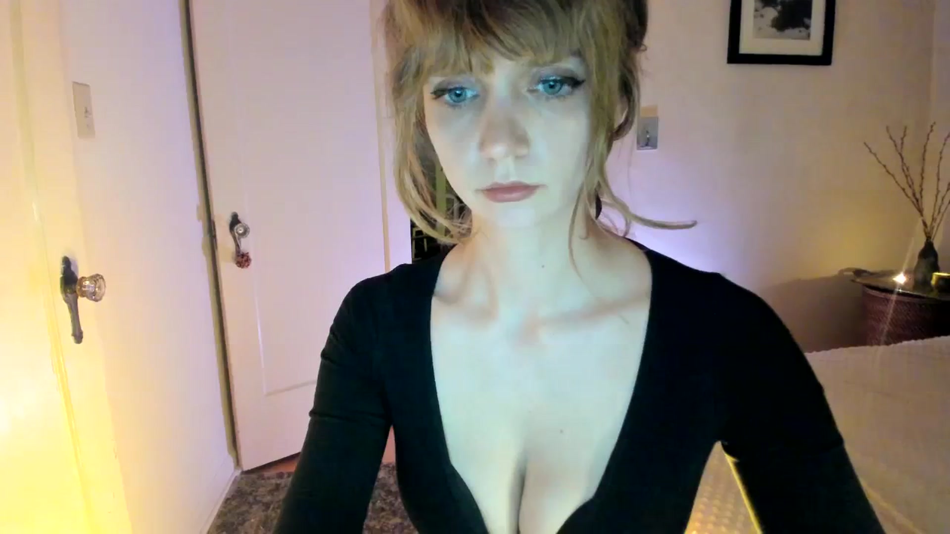 Gallery image thumbnail from muffinmoon's myfreecams stream on, 09/28/2023, 04:13 image 18 of 20