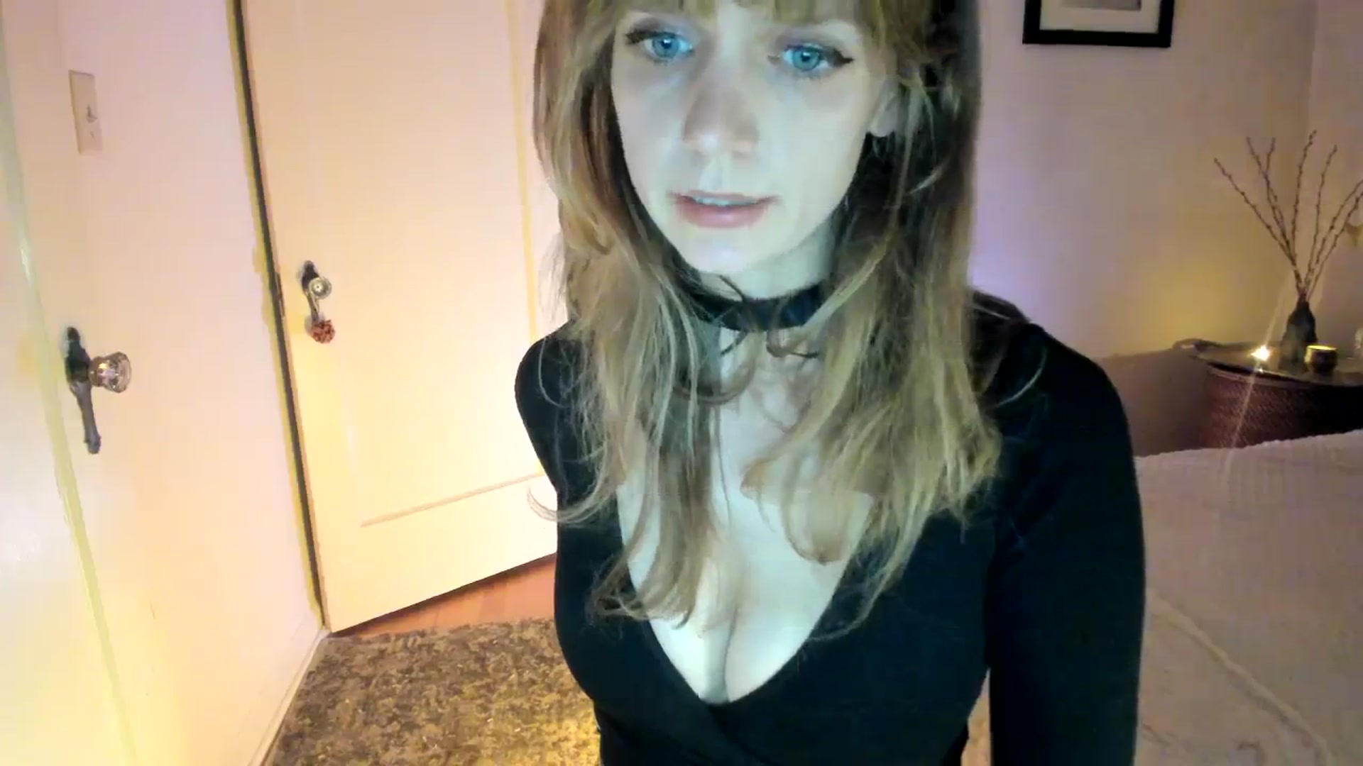 Gallery image thumbnail from muffinmoon's myfreecams stream on, 09/28/2023, 04:13 image 10 of 20