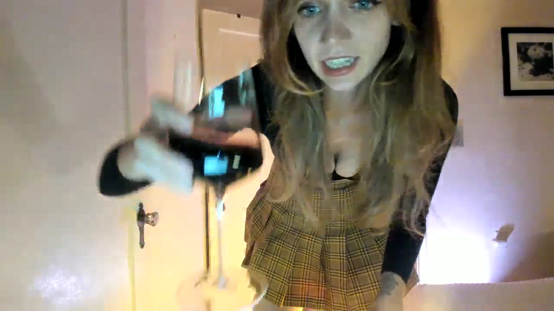 Gallery image thumbnail from muffinmoon's myfreecams stream on, 09/28/2023, 04:13 image 3 of 20