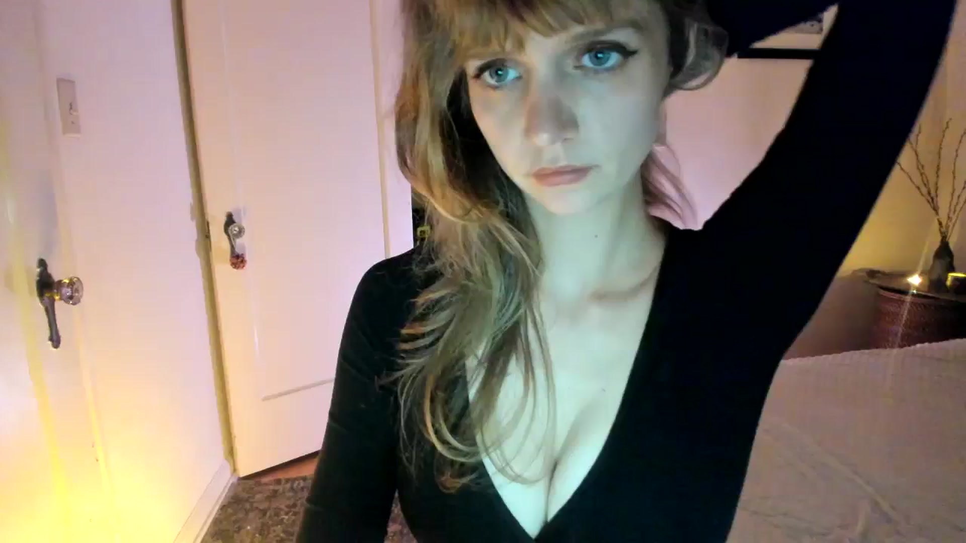 Gallery image thumbnail from muffinmoon's myfreecams stream on, 09/28/2023, 06:04 image 5 of 20