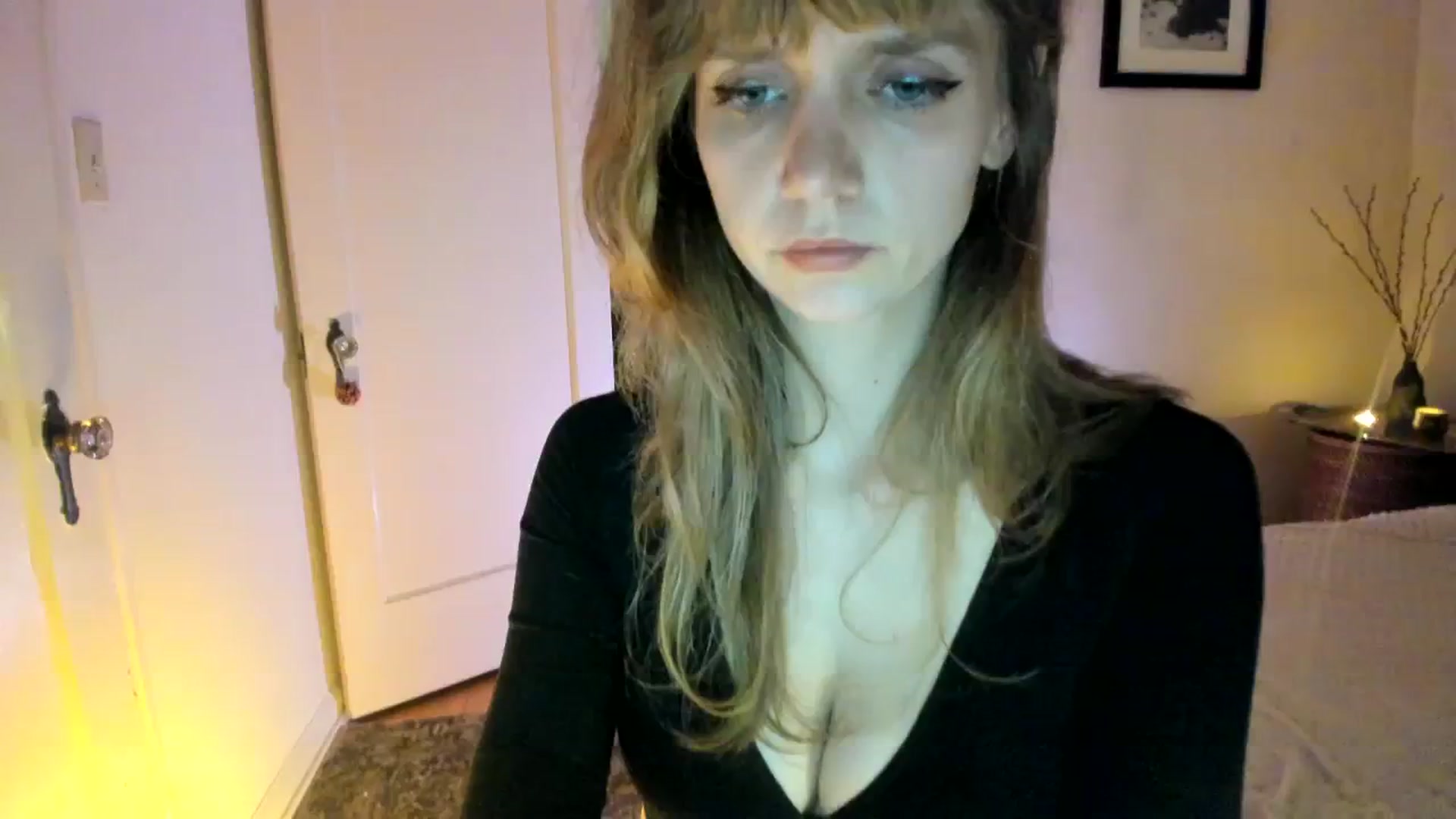 Gallery image thumbnail from muffinmoon's myfreecams stream on, 09/28/2023, 06:04 image 6 of 20