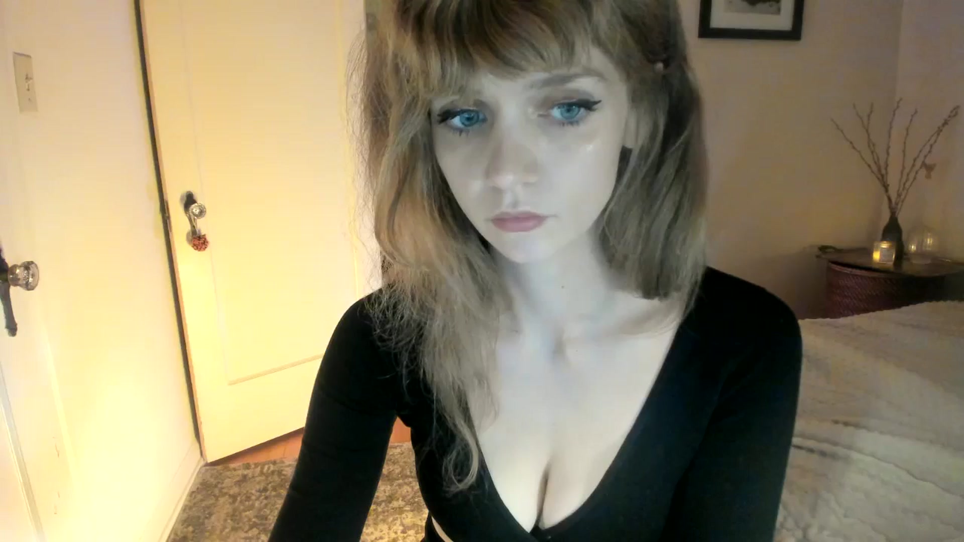 Gallery image thumbnail from muffinmoon's myfreecams stream on, 10/05/2023, 06:04 image 4 of 20