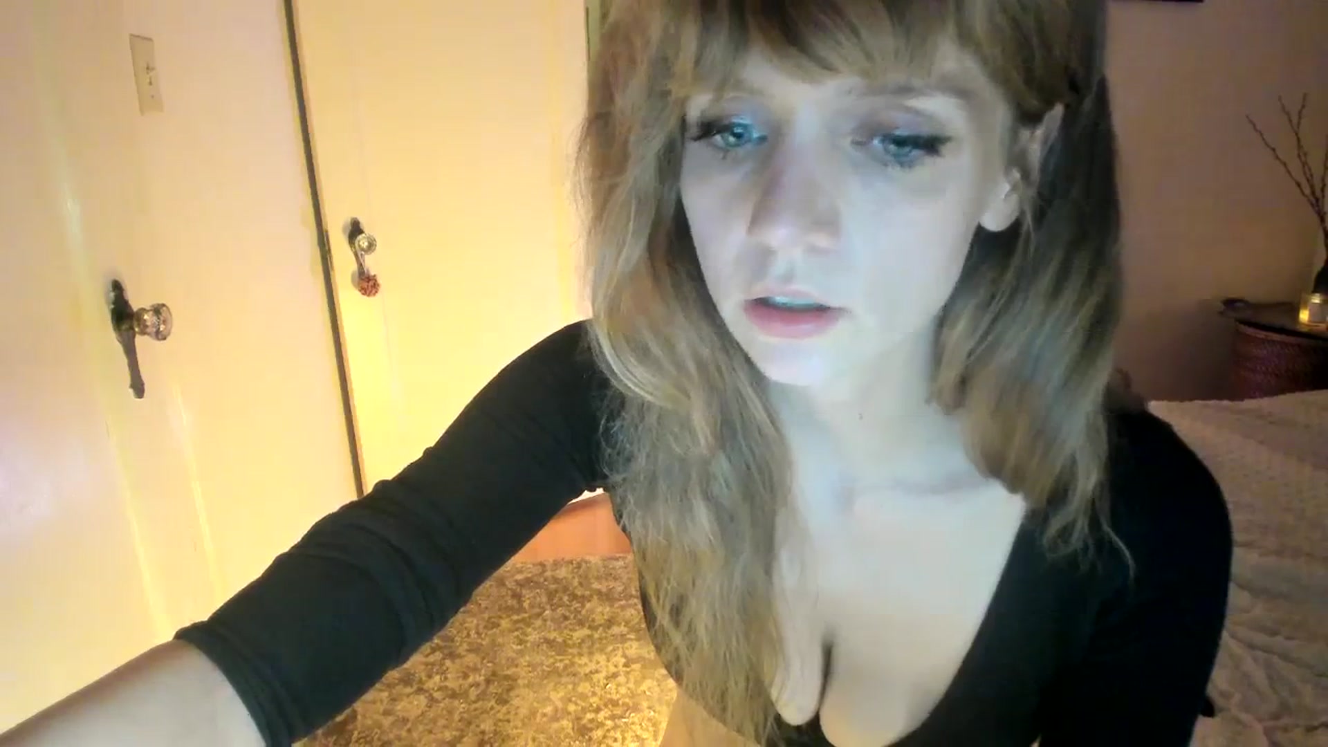 Gallery image thumbnail from muffinmoon's myfreecams stream on, 10/05/2023, 06:42 image 18 of 20