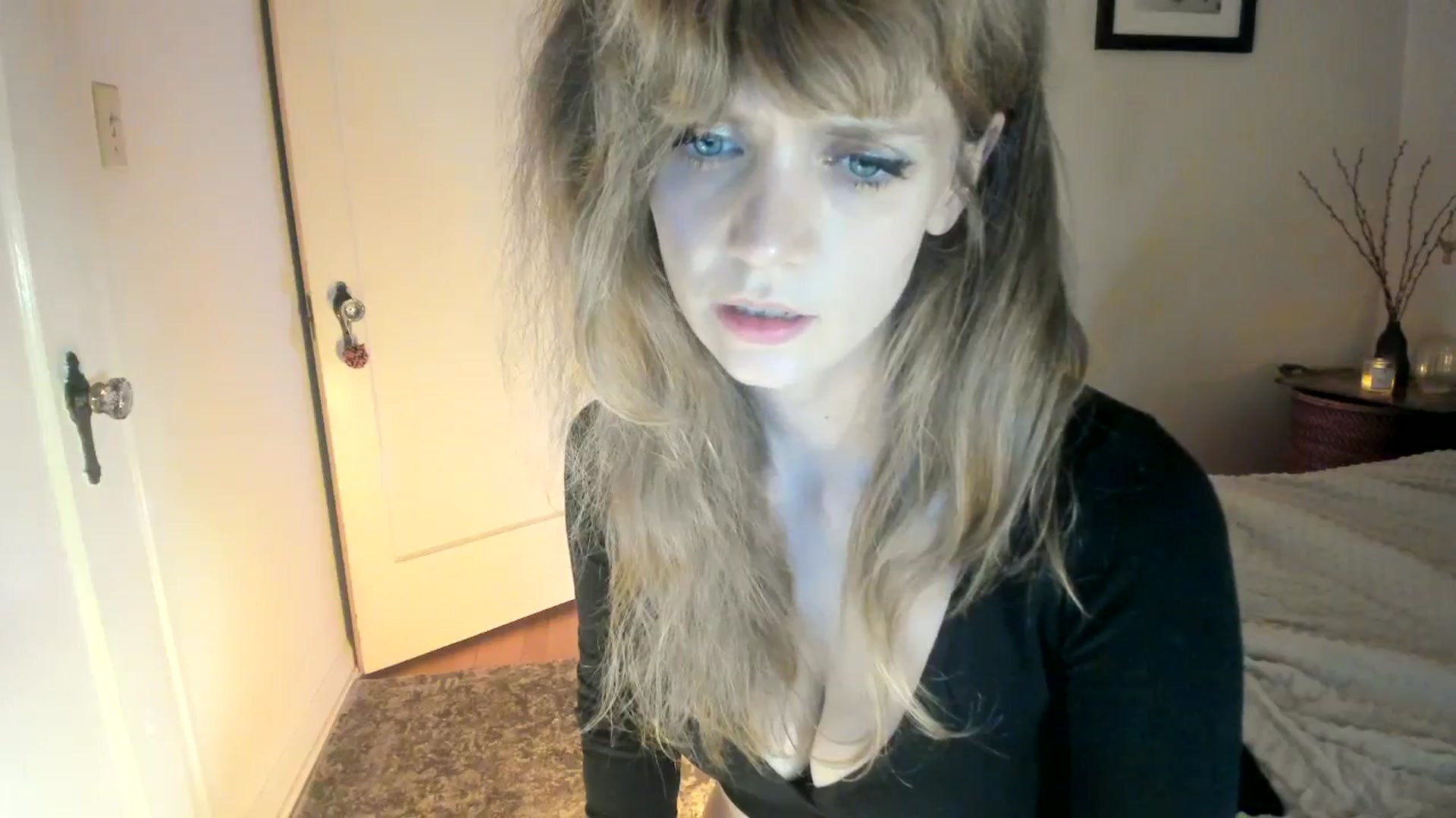 Gallery image thumbnail from muffinmoon's myfreecams stream on, 10/05/2023, 06:42 image 9 of 20