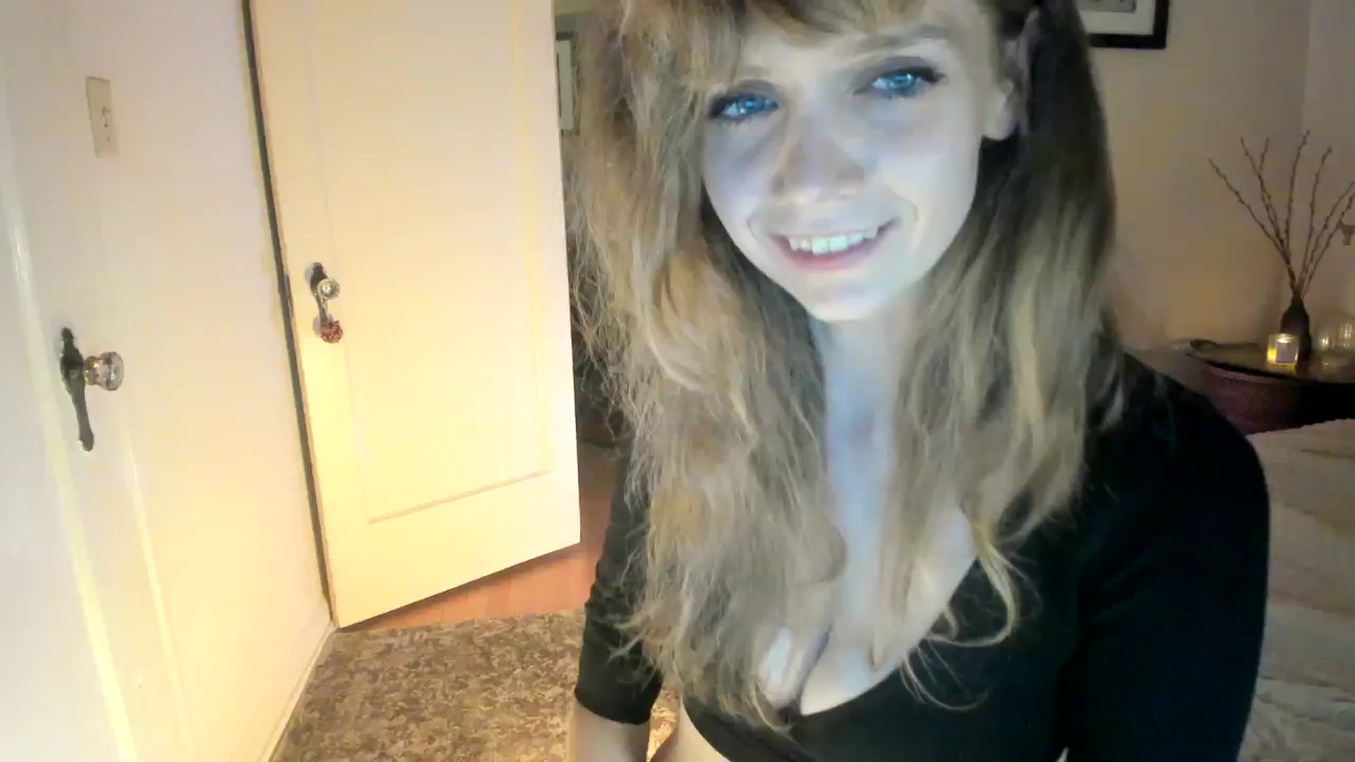 Gallery image thumbnail from muffinmoon's myfreecams stream on, 10/05/2023, 06:42 image 11 of 20