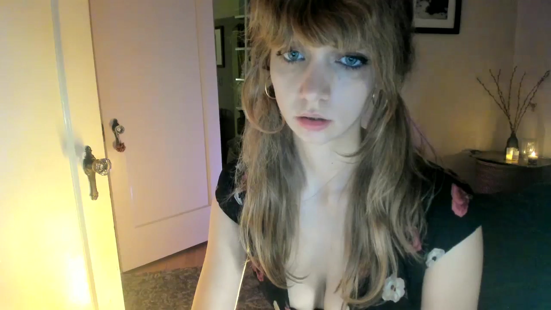 Gallery image thumbnail from muffinmoon's myfreecams stream on, 10/08/2023, 06:49 image 4 of 20