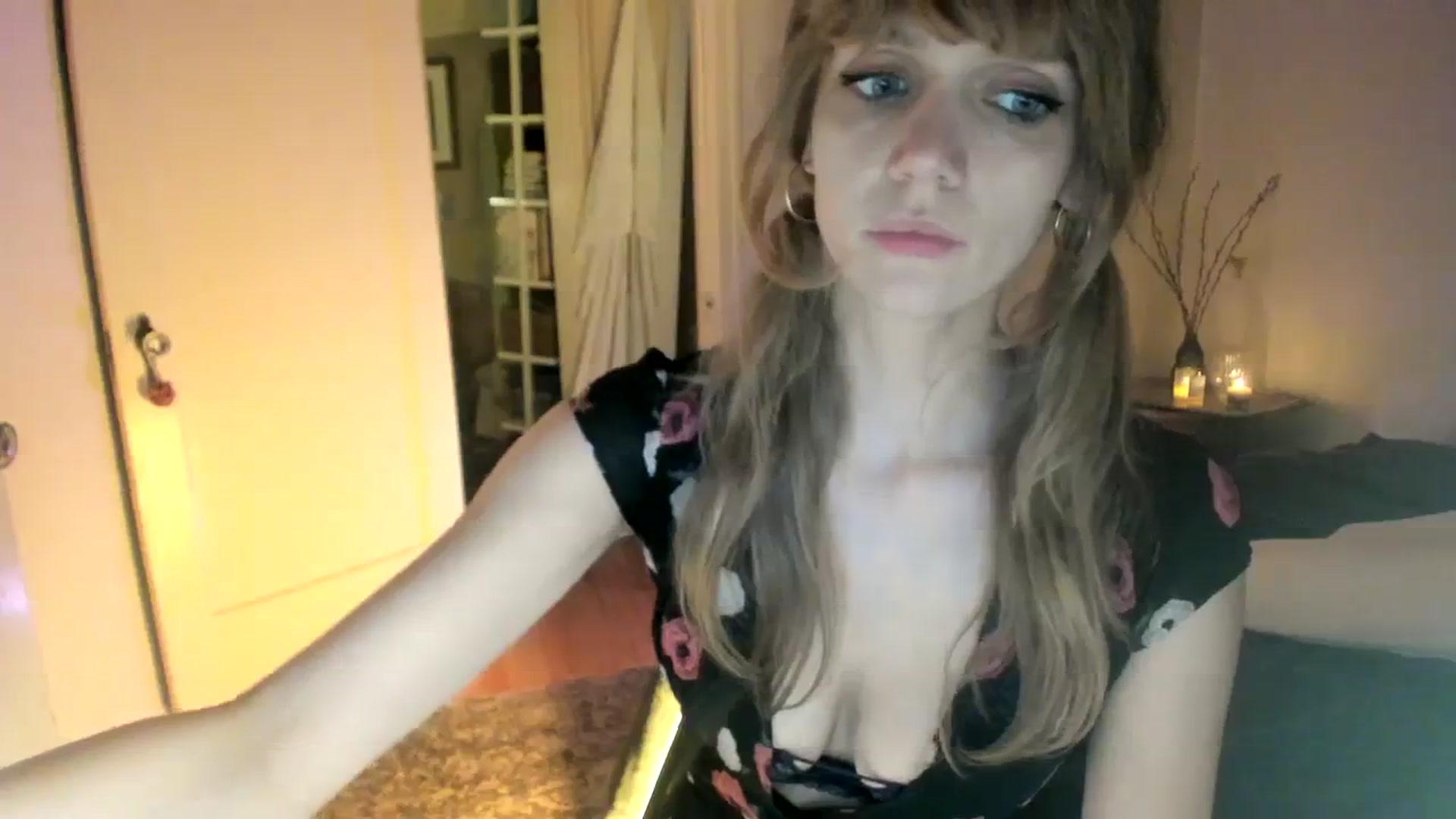 Gallery image thumbnail from muffinmoon's myfreecams stream on, 10/08/2023, 06:49 image 20 of 20