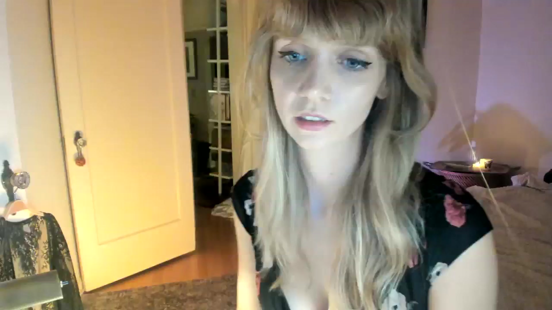 Gallery image thumbnail from muffinmoon's myfreecams stream on, 10/20/2023, 04:01 image 5 of 20