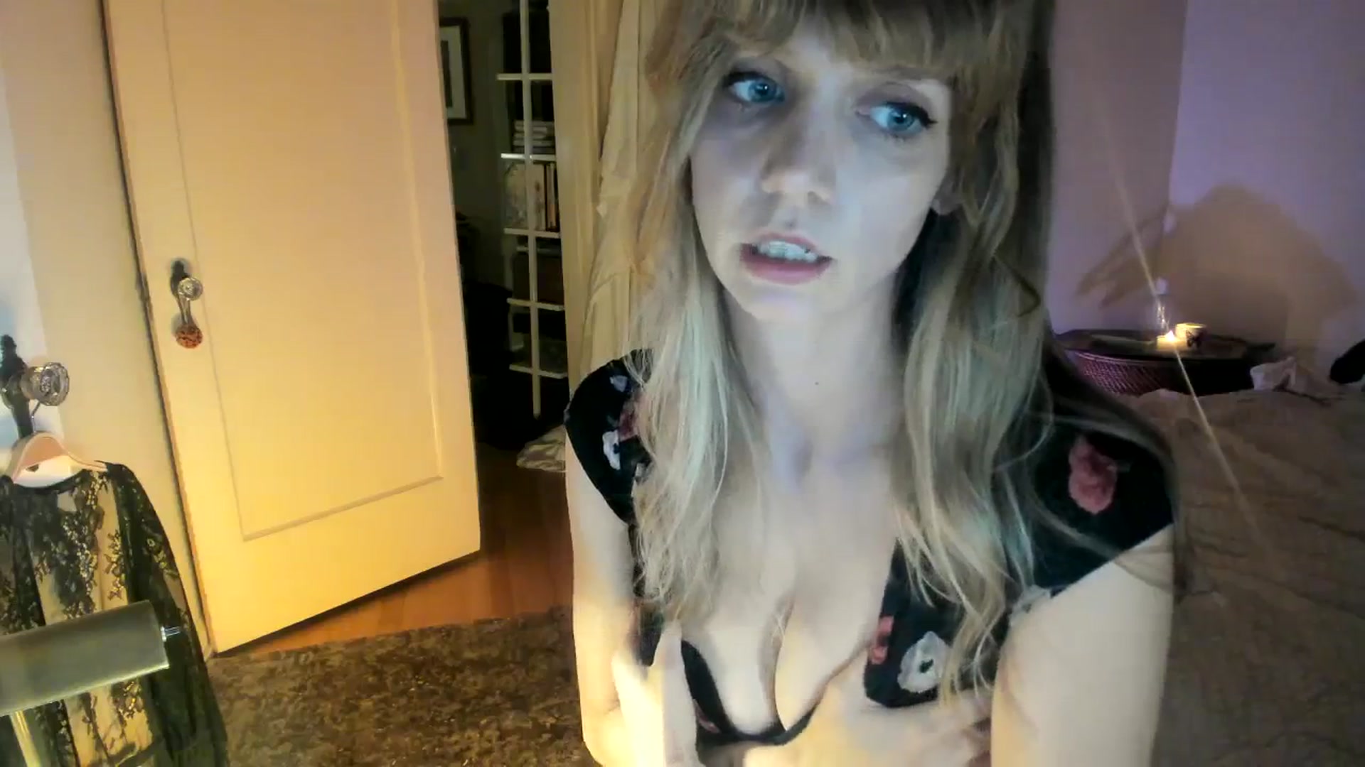 Gallery image thumbnail from muffinmoon's myfreecams stream on, 10/20/2023, 04:01 image 7 of 20