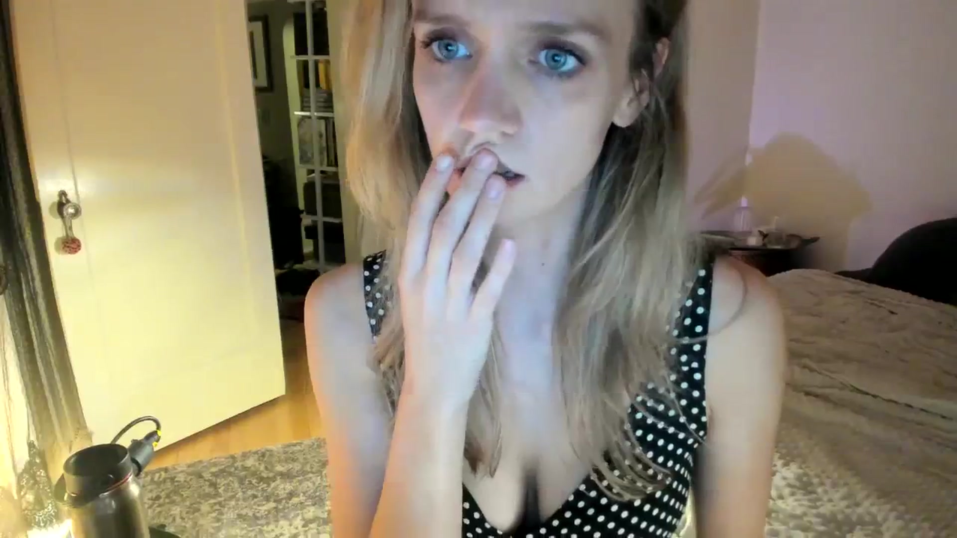Gallery image thumbnail from muffinmoon's myfreecams stream on, 10/22/2023, 02:57 image 10 of 20