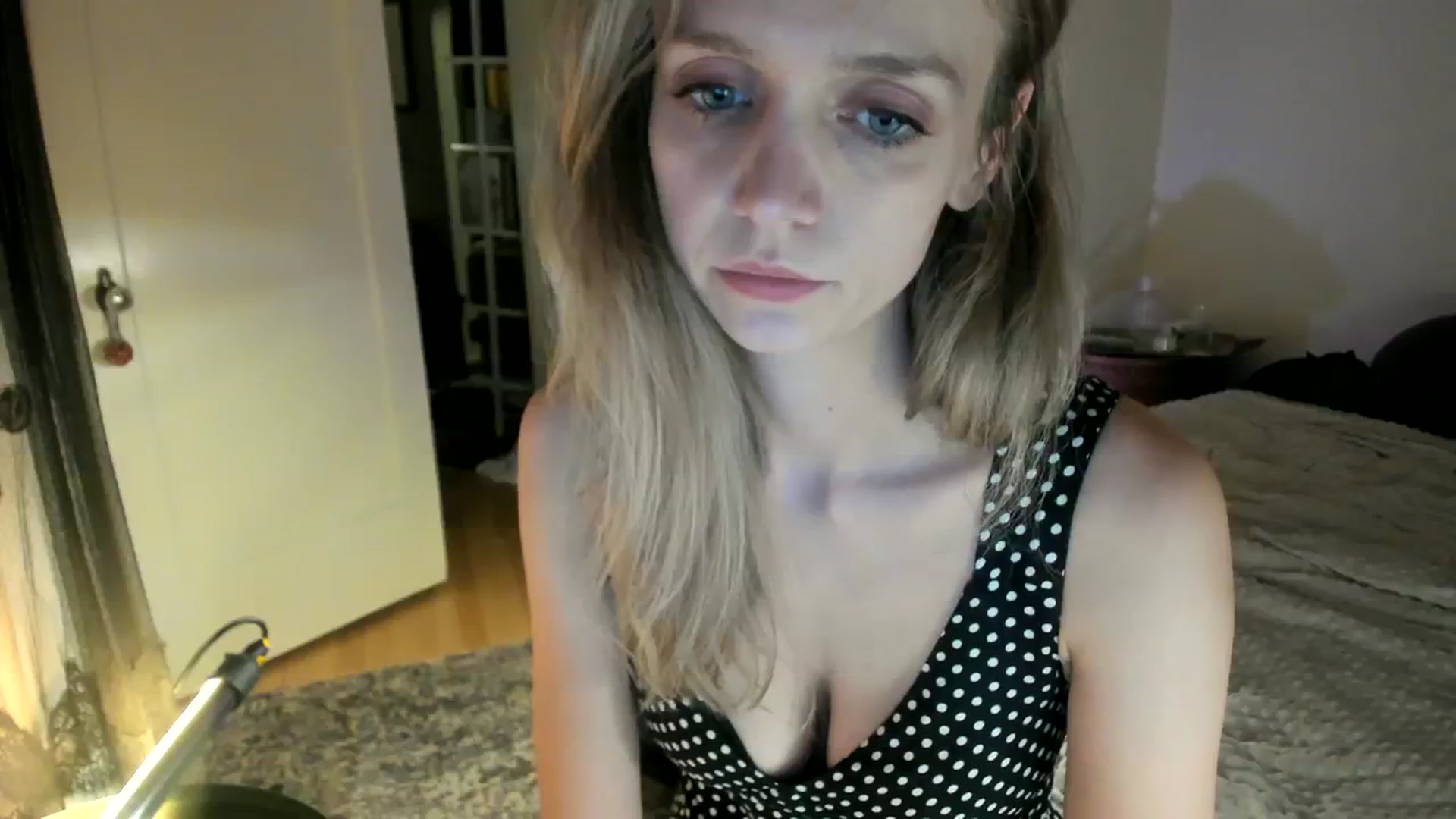 Gallery image thumbnail from muffinmoon's myfreecams stream on, 10/22/2023, 02:57 image 4 of 20