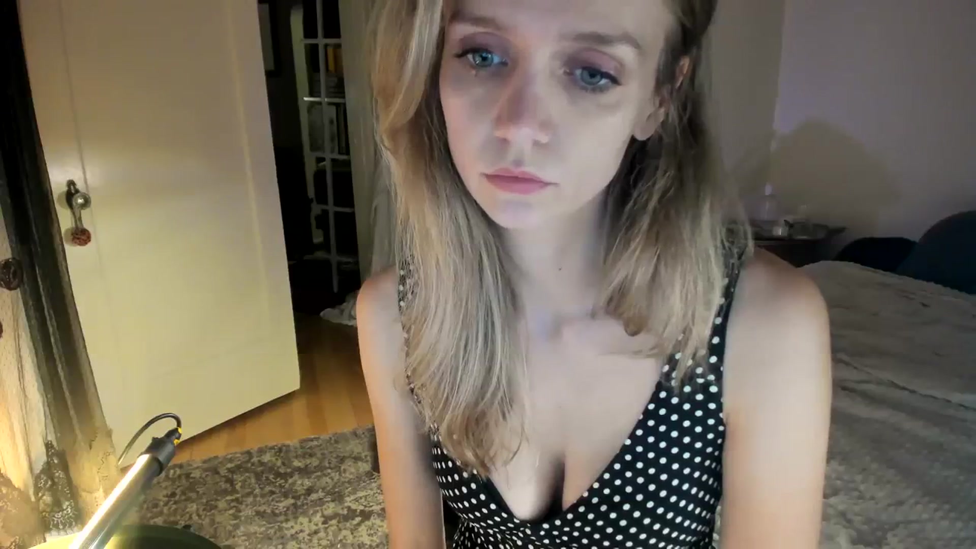 Gallery image thumbnail from muffinmoon's myfreecams stream on, 10/22/2023, 02:57 image 5 of 20