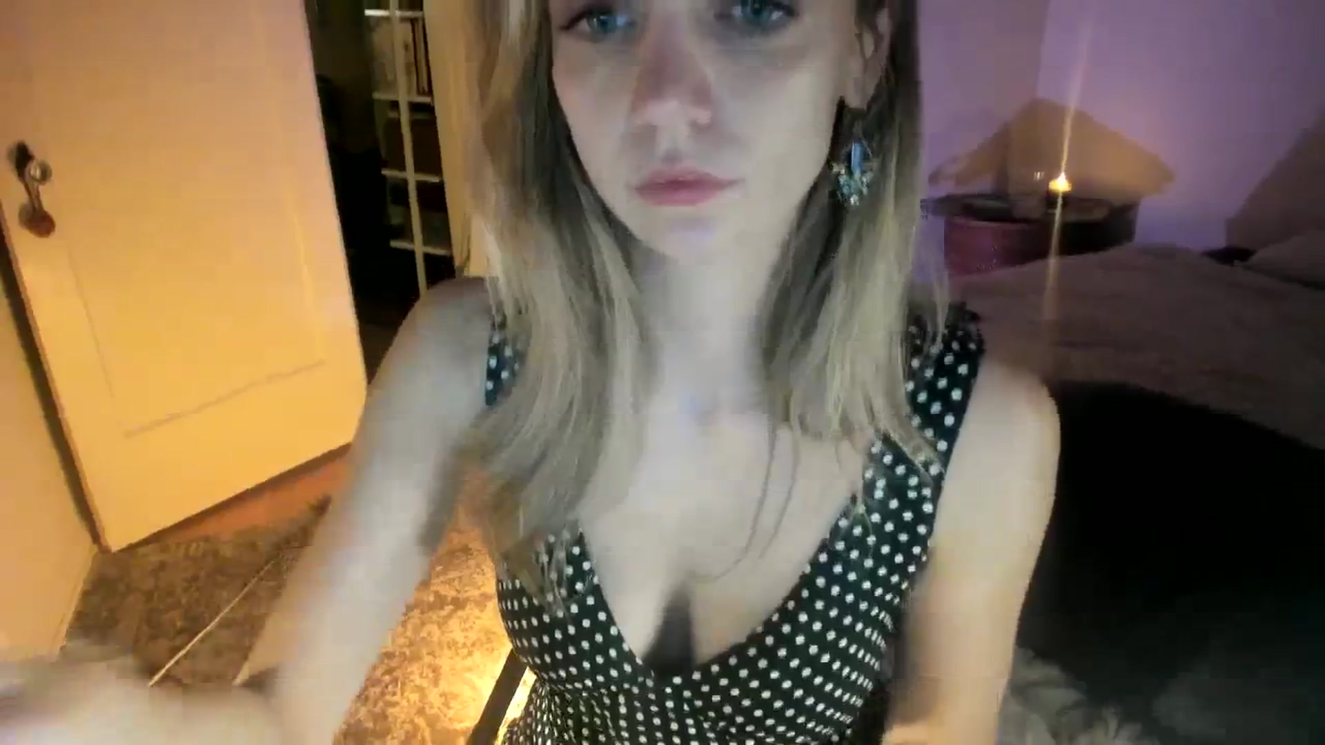 Gallery image thumbnail from muffinmoon's myfreecams stream on, 10/22/2023, 06:58 image 11 of 20