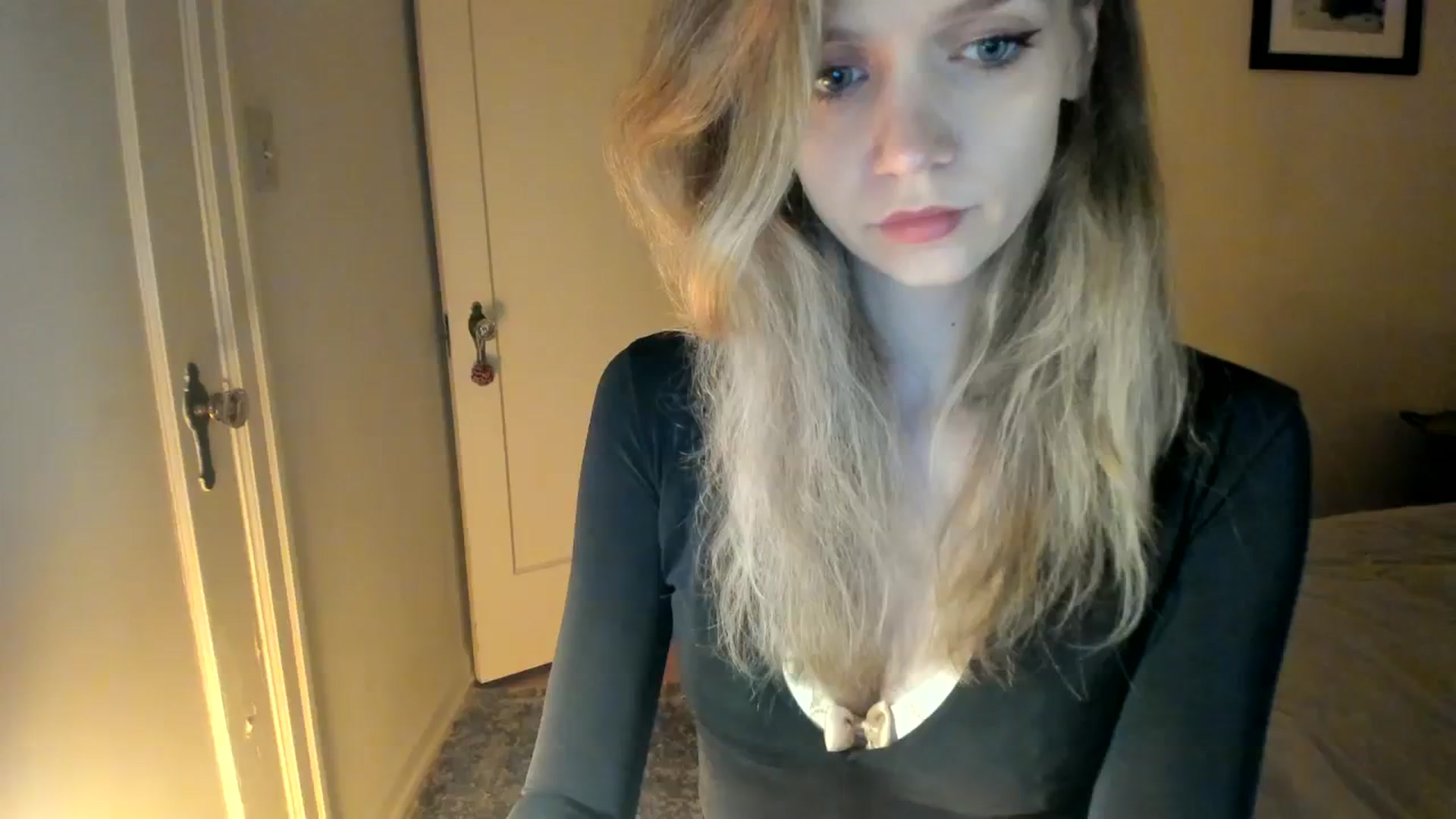 Gallery image thumbnail from muffinmoon's myfreecams stream on, 10/30/2023, 03:31 image 1 of 20