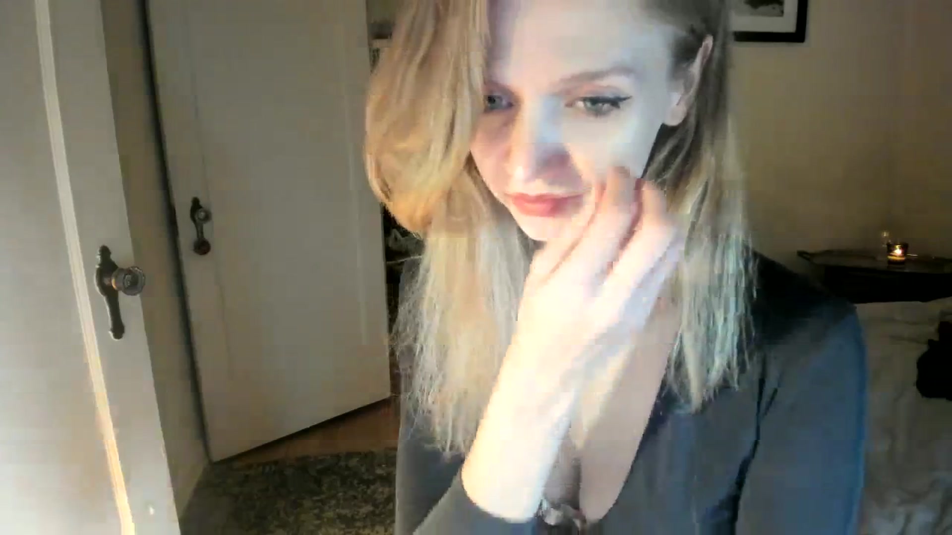 Gallery image thumbnail from muffinmoon's myfreecams stream on, 10/30/2023, 04:17 image 20 of 20