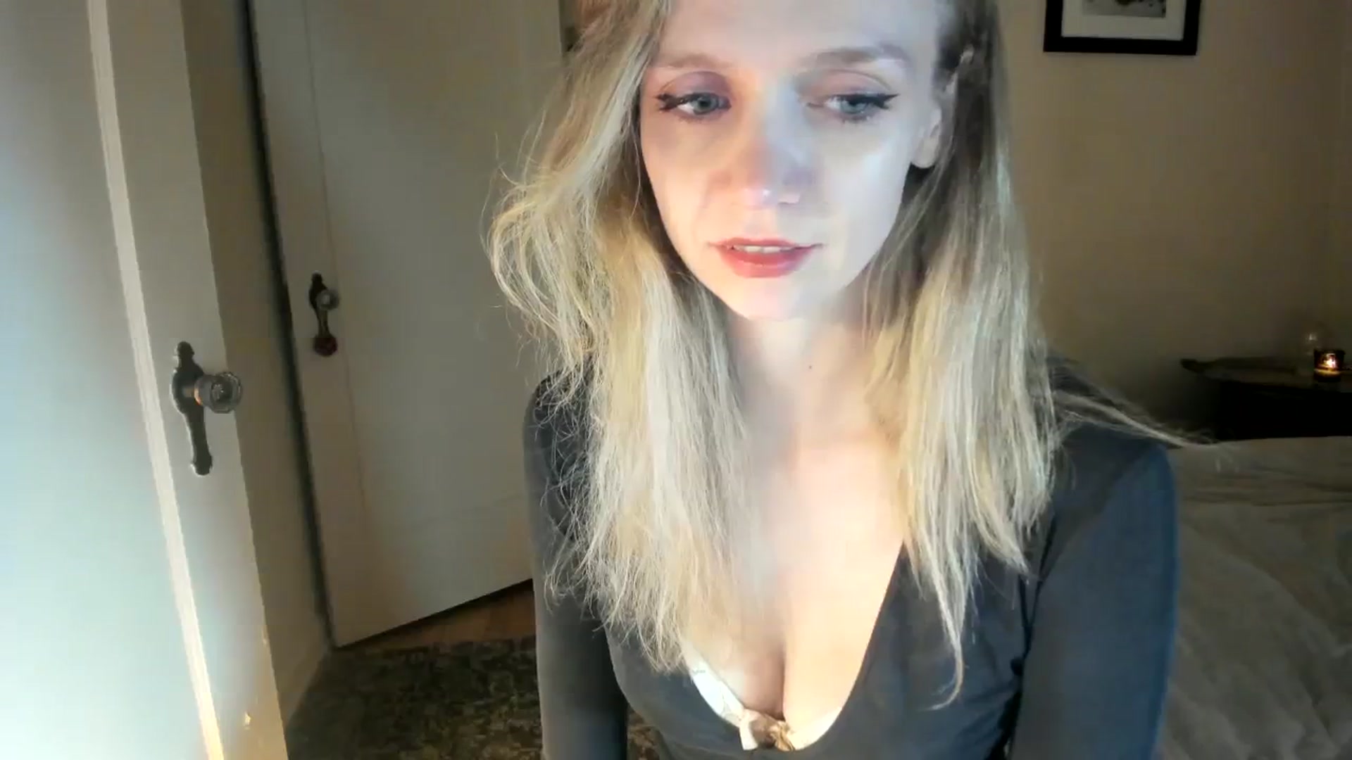 Gallery image thumbnail from muffinmoon's myfreecams stream on, 10/30/2023, 04:17 image 7 of 20