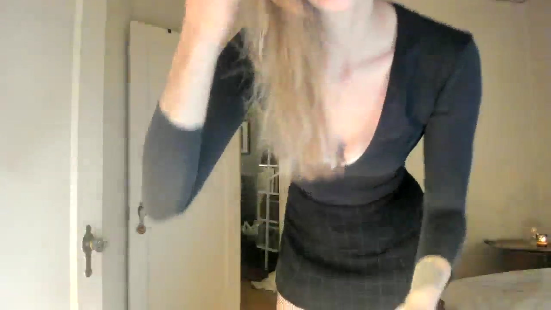 Gallery image thumbnail from muffinmoon's myfreecams stream on, 10/30/2023, 04:53 image 13 of 20