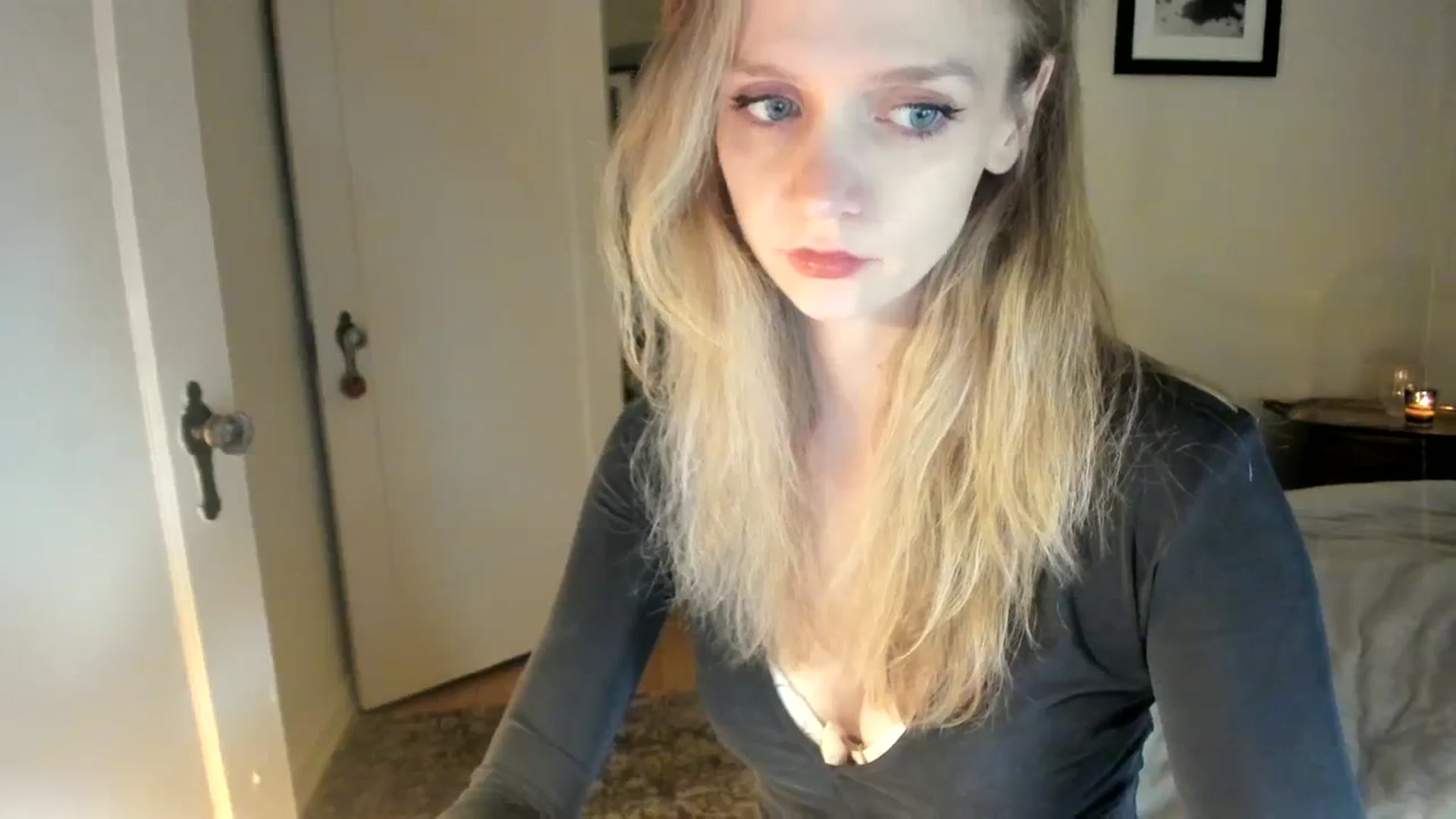 Gallery image thumbnail from muffinmoon's myfreecams stream on, 10/30/2023, 04:53 image 12 of 20