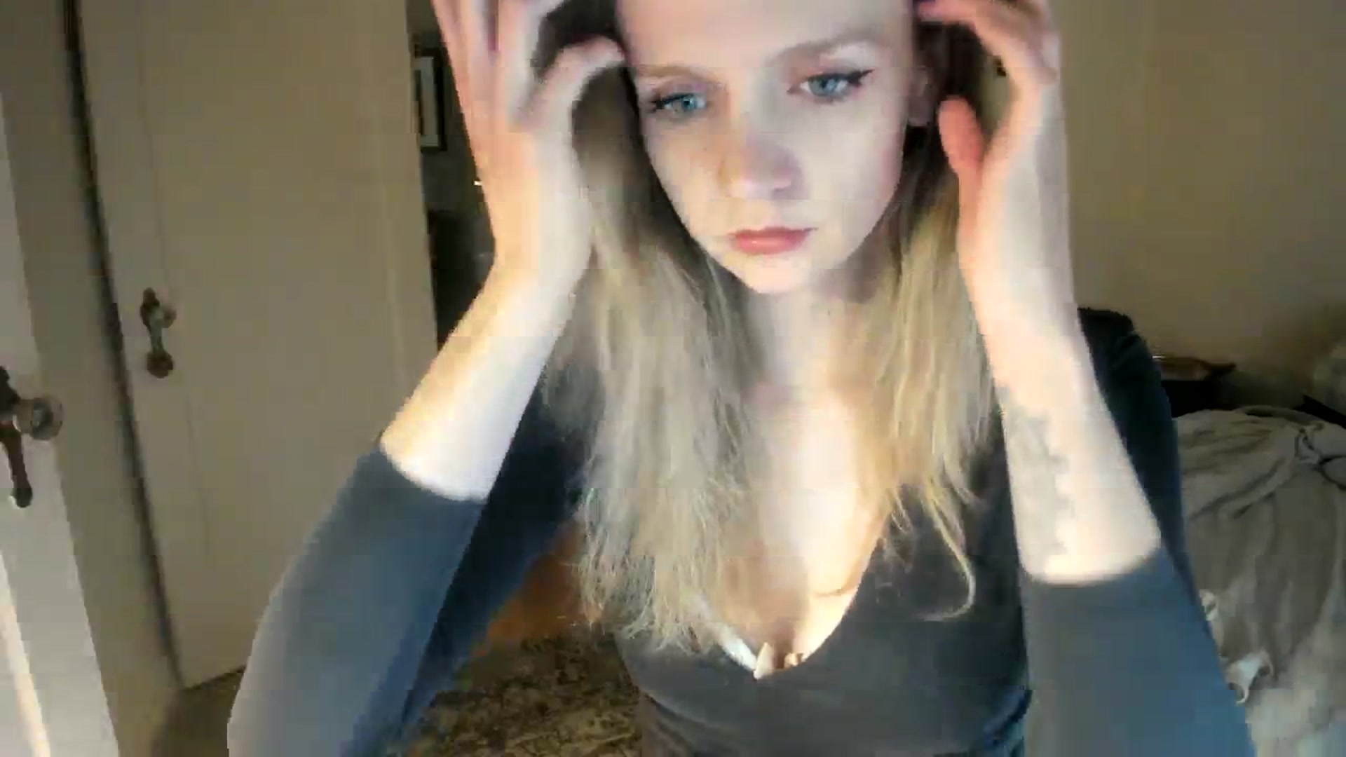 Gallery image thumbnail from muffinmoon's myfreecams stream on, 10/30/2023, 04:53 image 18 of 20