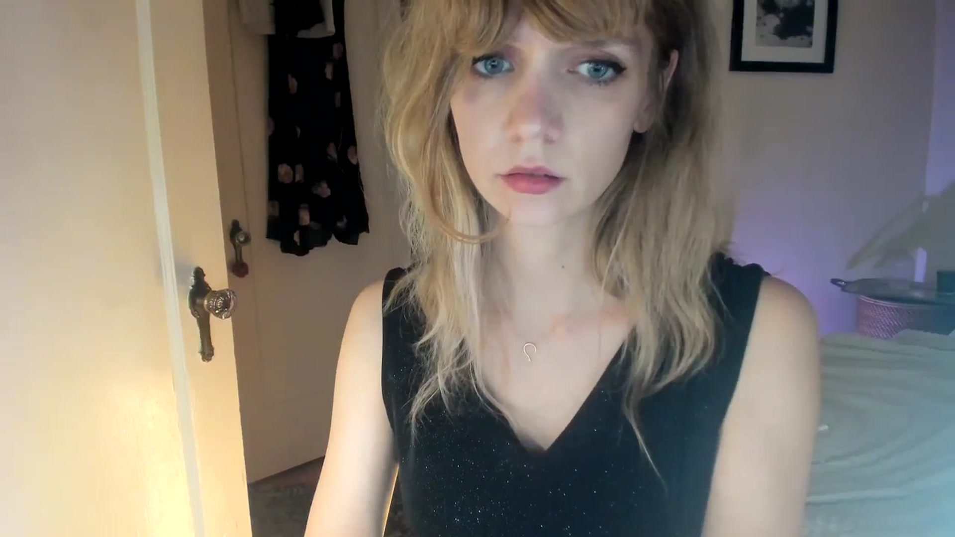 Gallery image thumbnail from muffinmoon's myfreecams stream on, 11/01/2023, 04:30 image 19 of 20