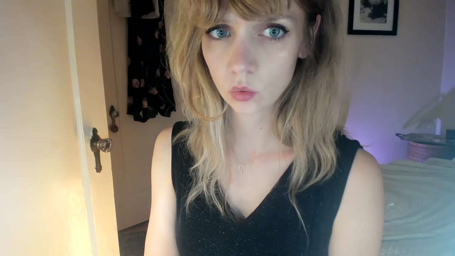 Gallery image thumbnail from muffinmoon's myfreecams stream on, 11/01/2023, 04:30 image 20 of 20
