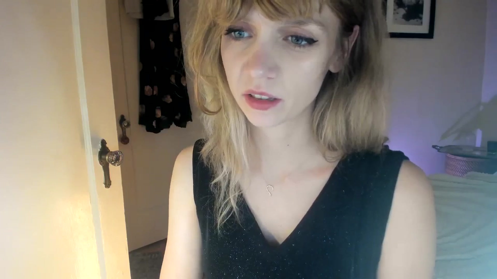 Gallery image thumbnail from muffinmoon's myfreecams stream on, 11/01/2023, 04:30 image 16 of 20