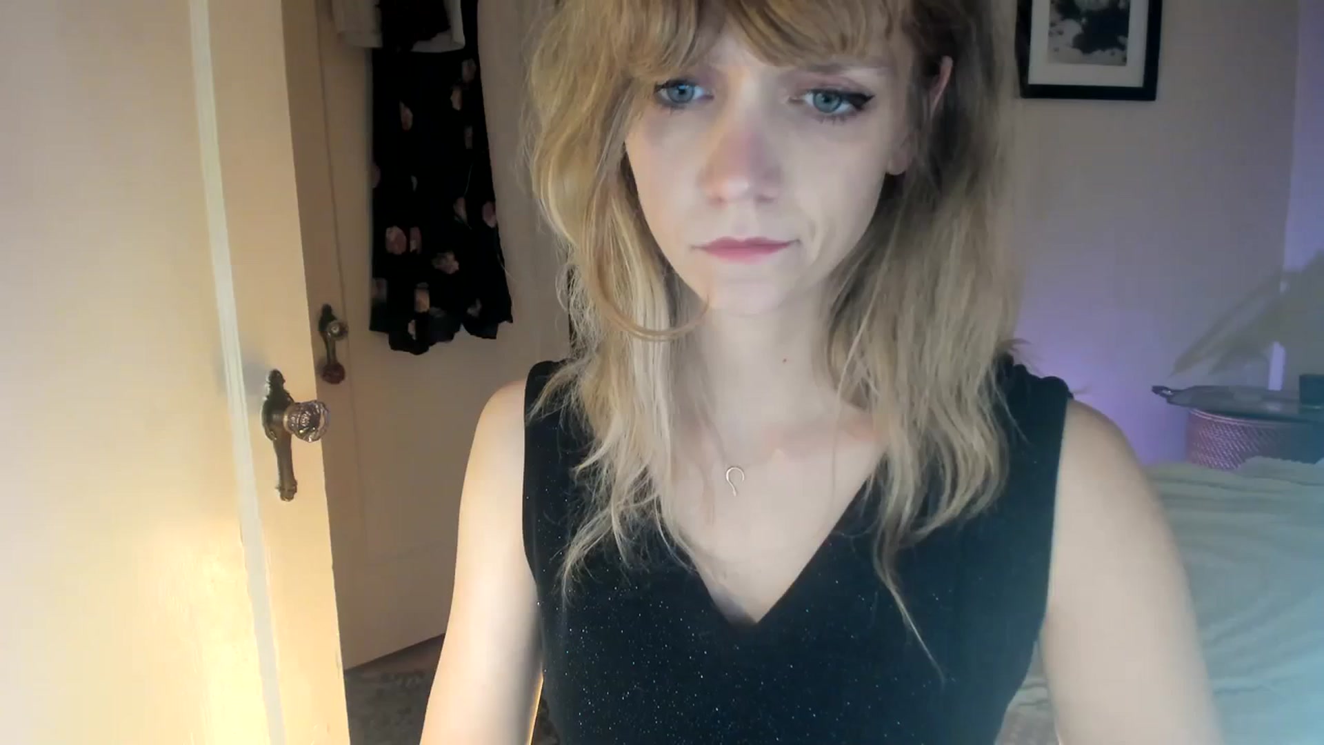 Gallery image thumbnail from muffinmoon's myfreecams stream on, 11/01/2023, 04:30 image 18 of 20