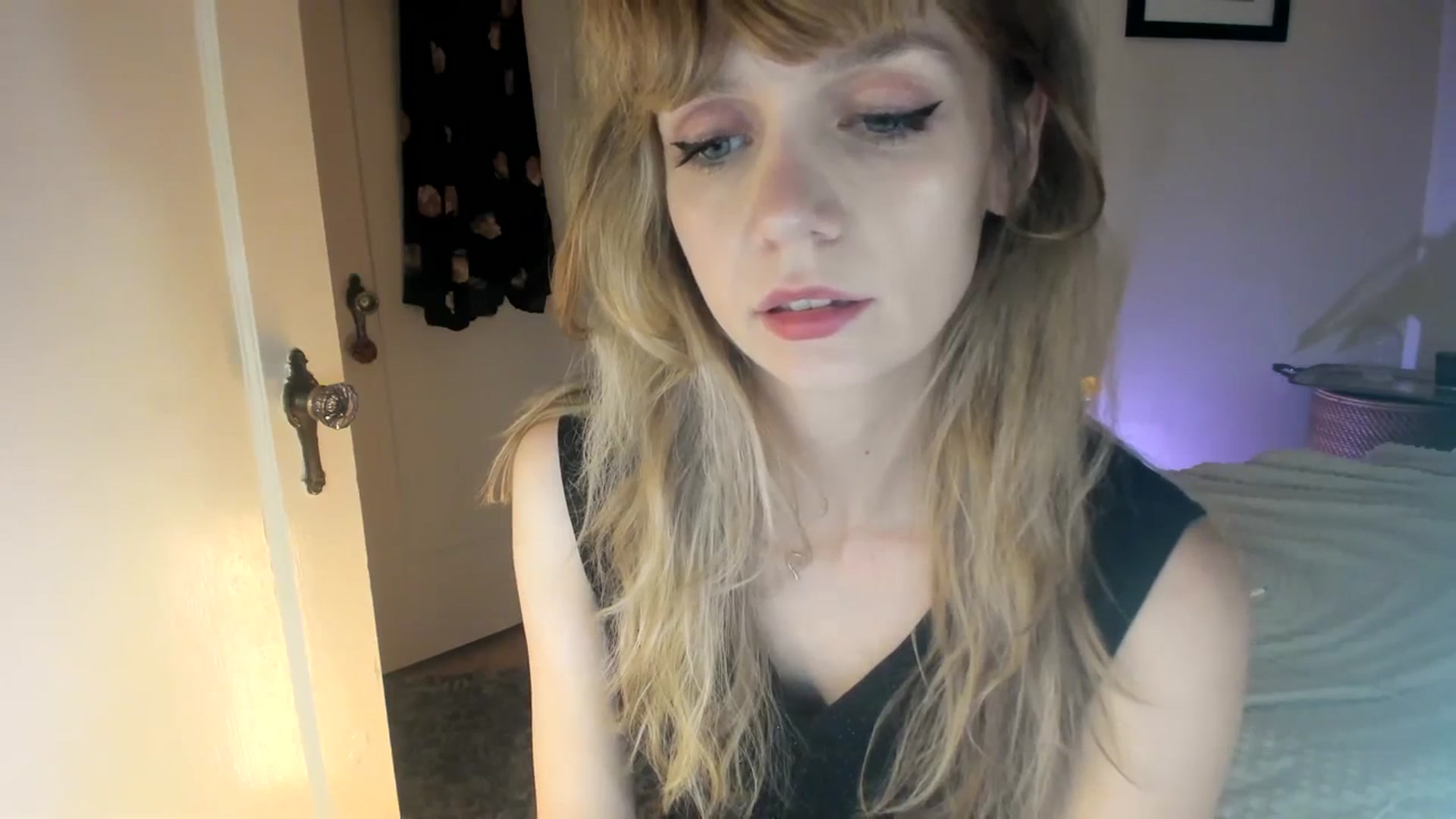 Gallery image thumbnail from muffinmoon's myfreecams stream on, 11/01/2023, 04:30 image 9 of 20