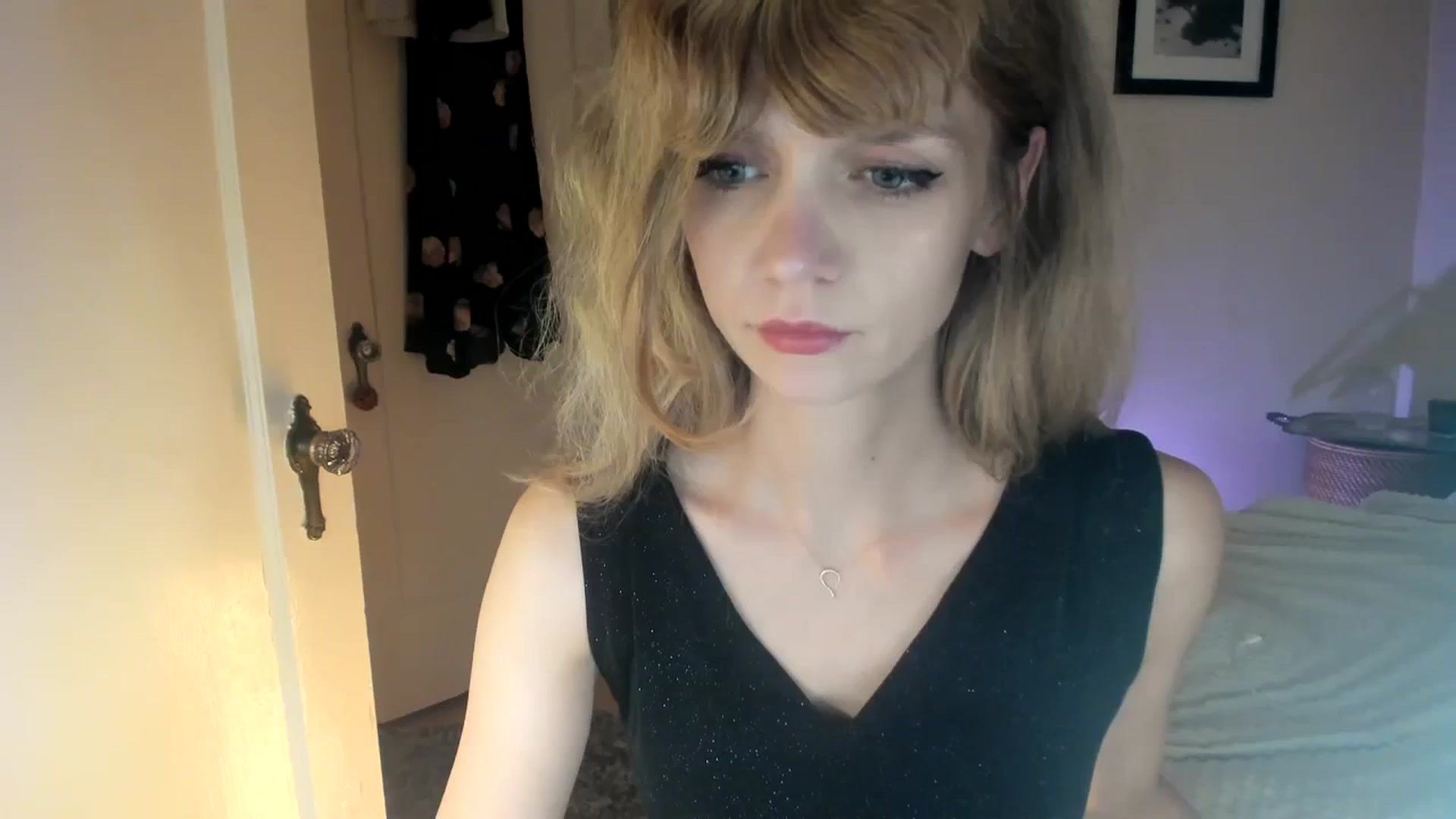 Gallery image thumbnail from muffinmoon's myfreecams stream on, 11/01/2023, 04:30 image 13 of 20