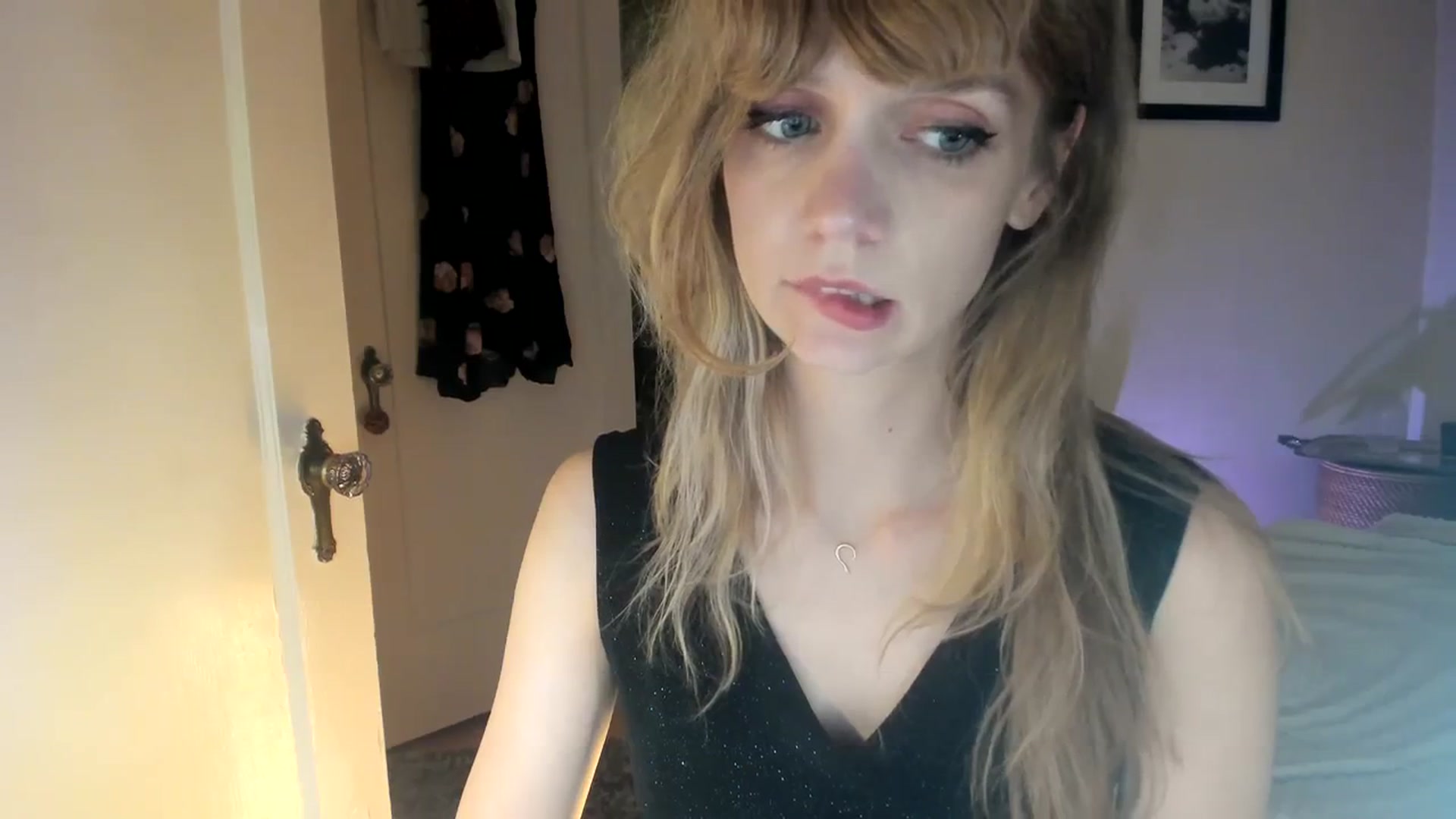 Gallery image thumbnail from muffinmoon's myfreecams stream on, 11/01/2023, 05:33 image 2 of 20