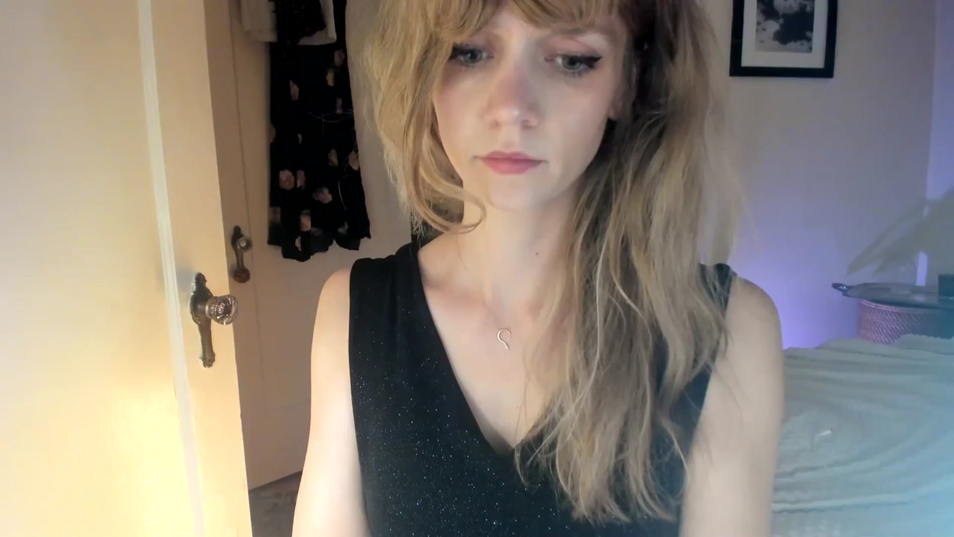 Gallery image thumbnail from muffinmoon's myfreecams stream on, 11/01/2023, 05:33 image 1 of 20