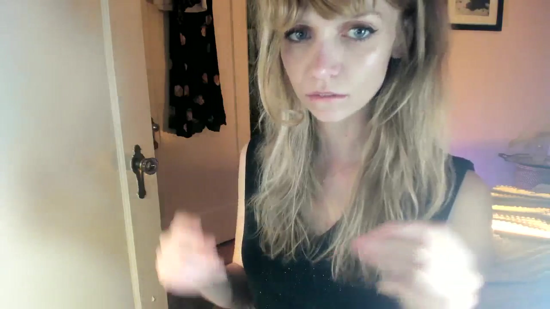 Gallery image thumbnail from muffinmoon's myfreecams stream on, 11/01/2023, 05:33 image 9 of 20