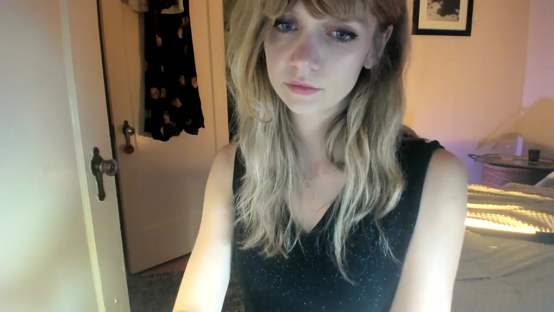 Gallery image thumbnail from muffinmoon's myfreecams stream on, 11/01/2023, 05:33 image 20 of 20