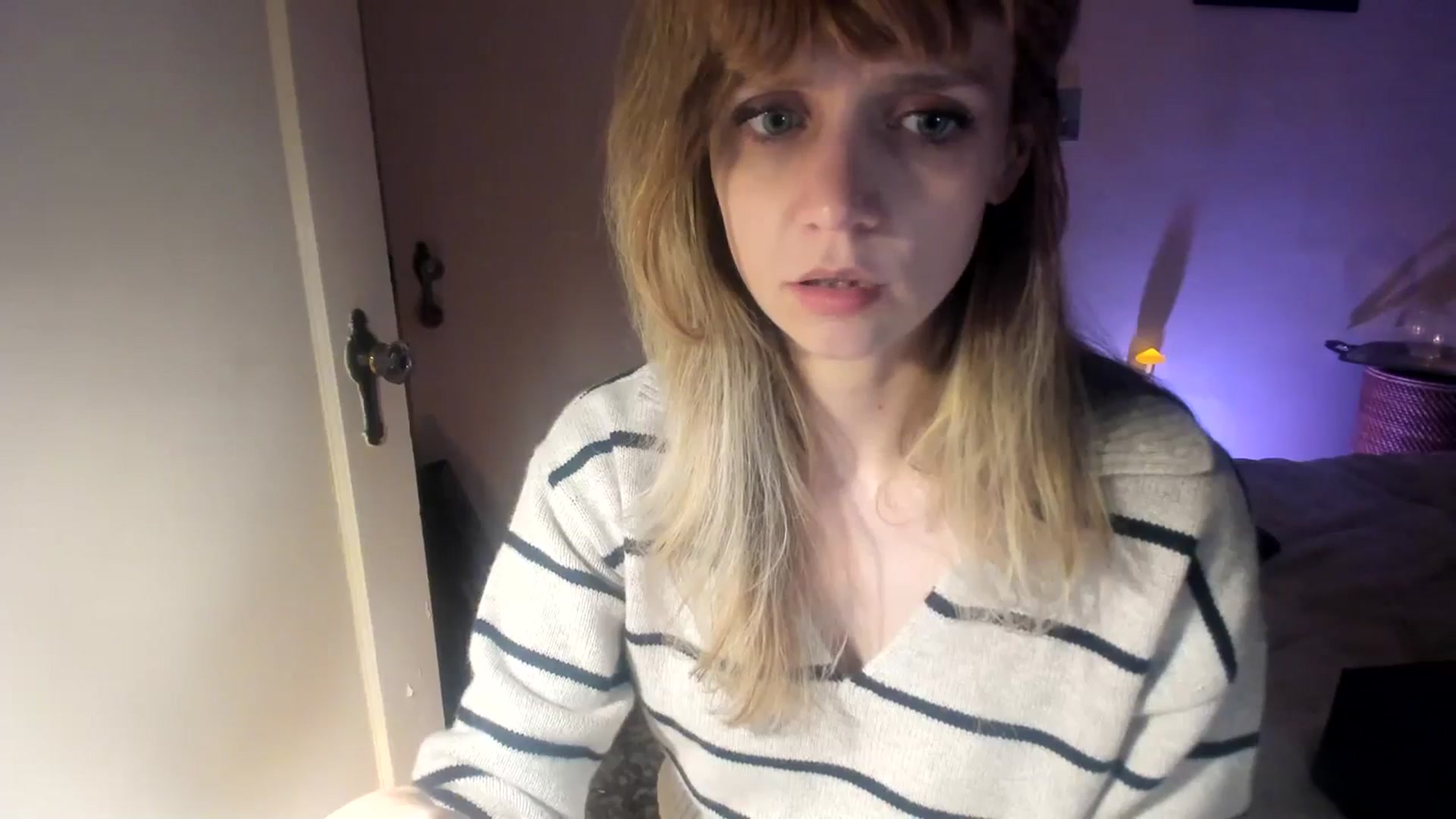 Gallery image thumbnail from muffinmoon's myfreecams stream on, 11/09/2023, 08:15 image 10 of 20