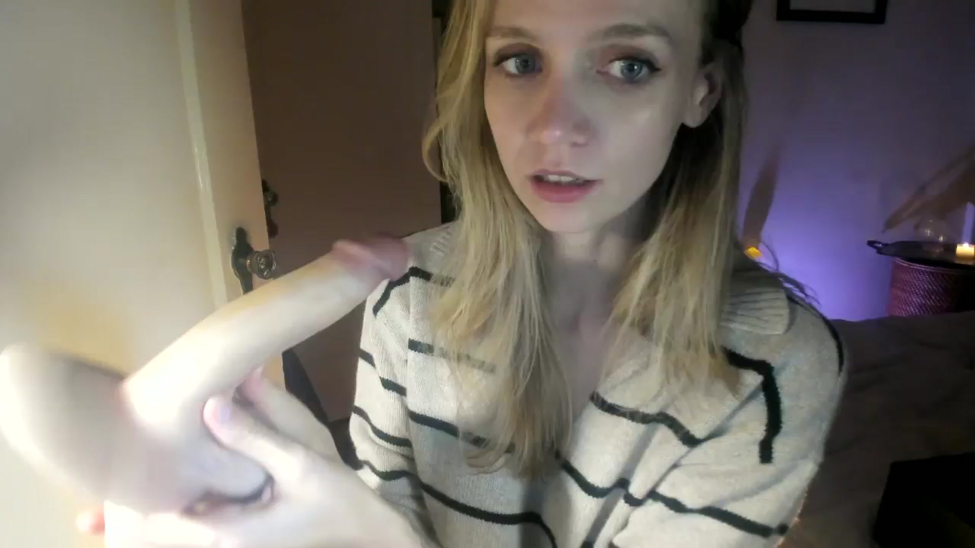 Gallery image thumbnail from muffinmoon's myfreecams stream on, 11/09/2023, 08:15 image 6 of 20